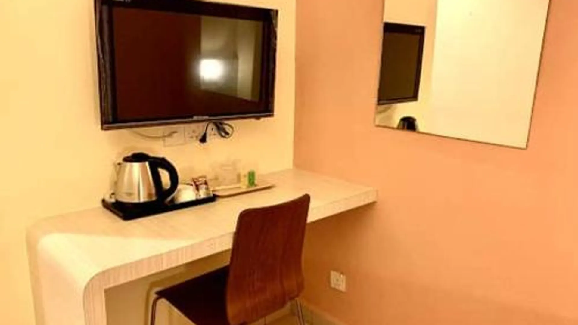 크루앙 크루앙 리버뷰 호텔 호텔 스위트룸