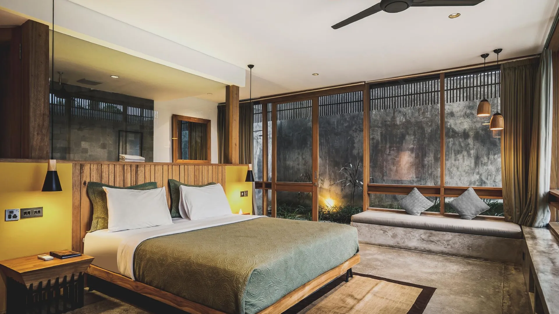 발리 더 사렌 4성급 호텔 스위트룸