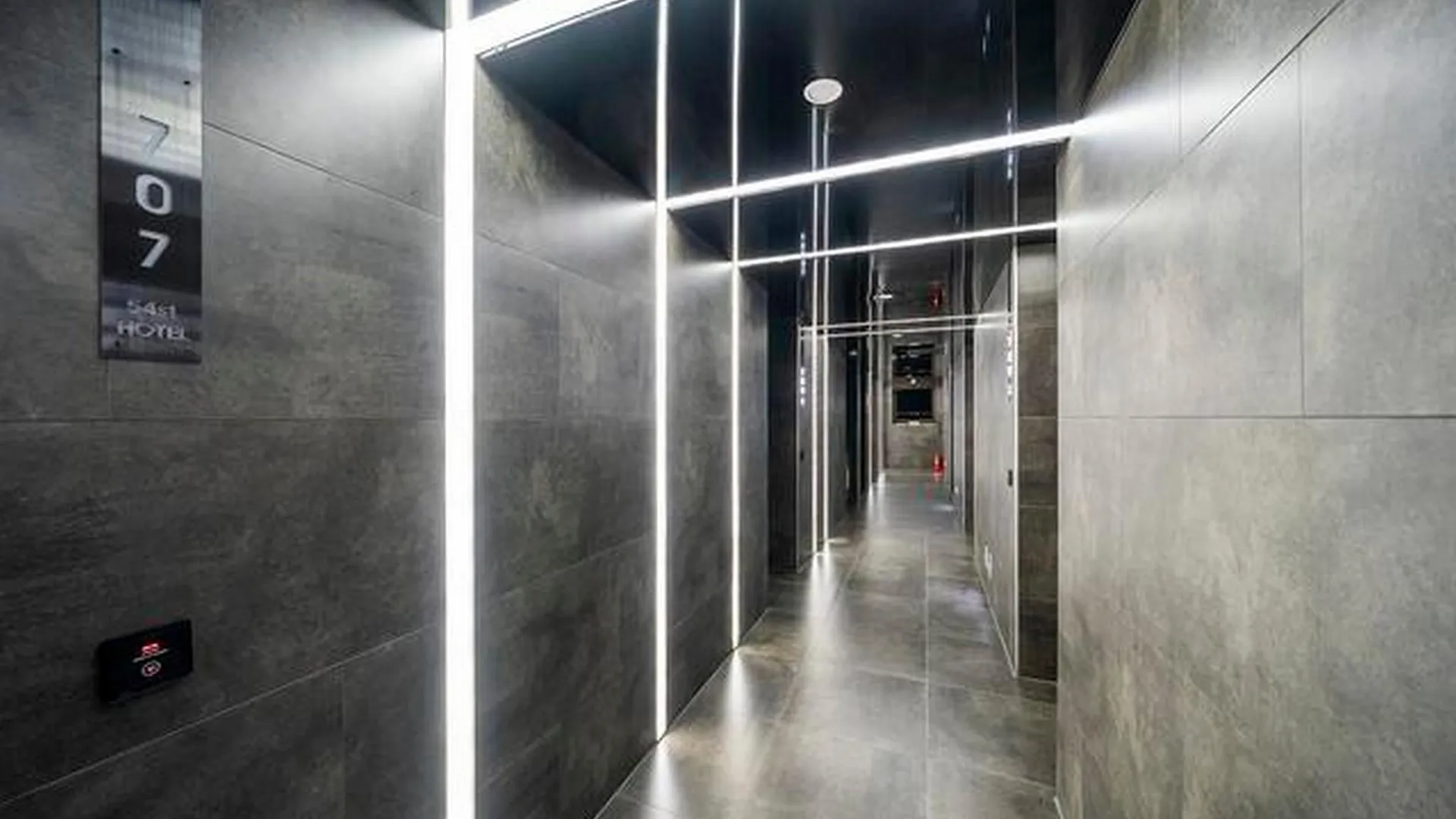 서울 54번가 호텔 서울대입구역점 호텔 수영장