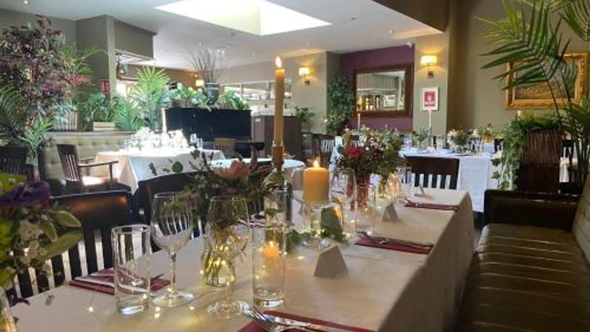 델가니 Horse & Hound 3성급 호텔 레스토랑