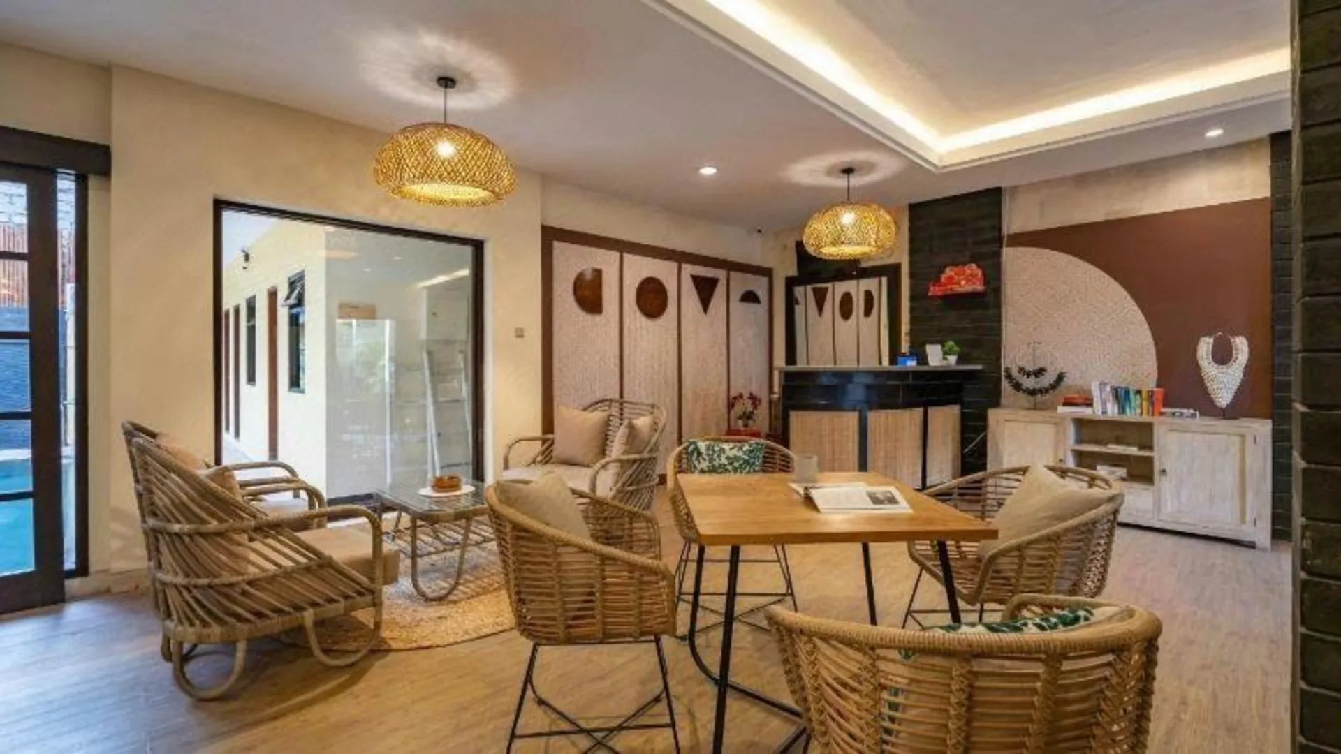 발리 켄트 비치 하우스 2성급 호텔 수영장