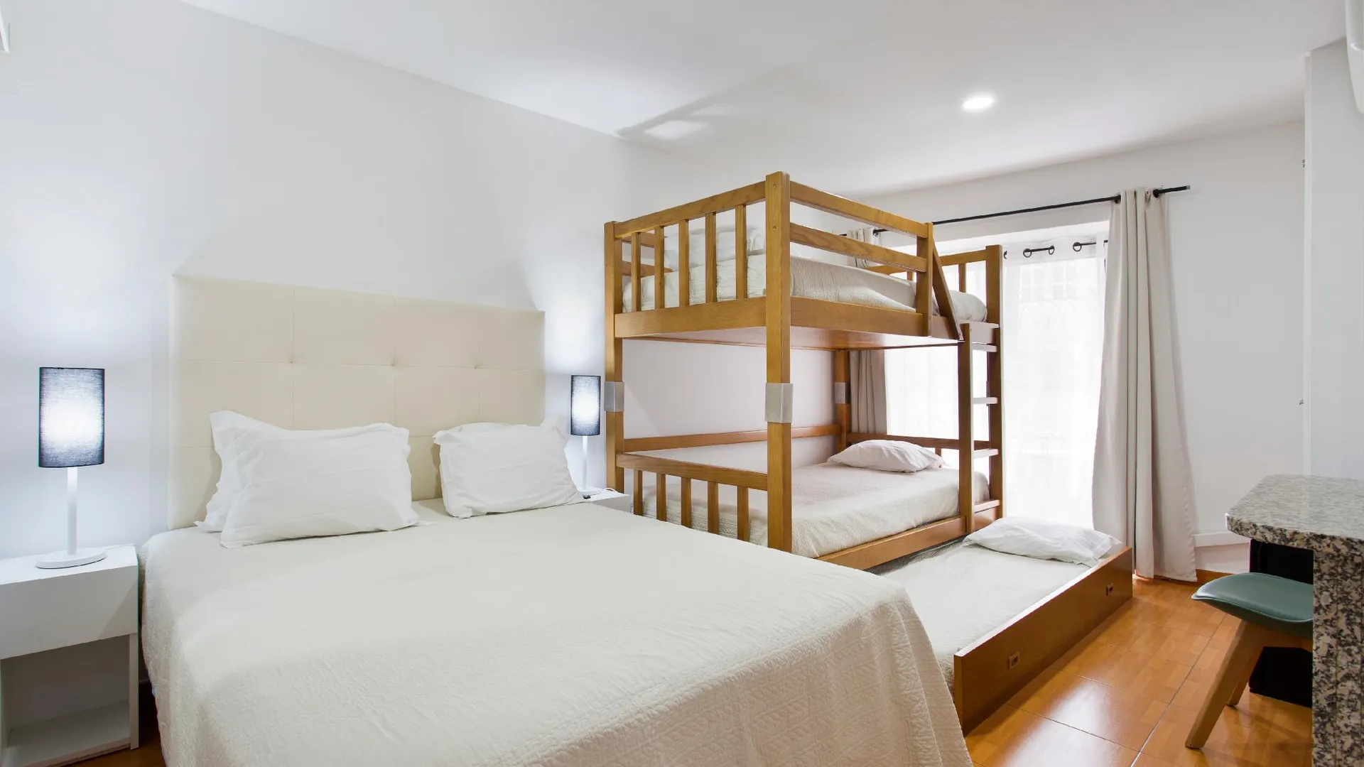 포르투 브라간사 오포르투 호텔 2성급 호텔 스위트룸