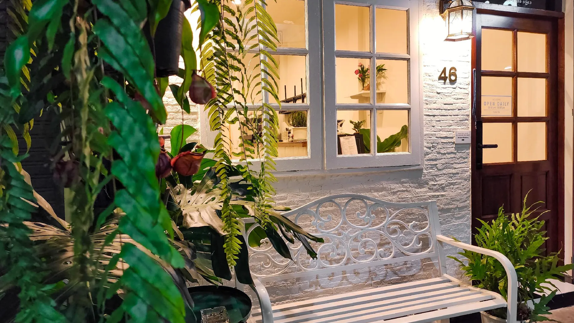 방콕 느와르 카페 앤 호스텔 5성급 호텔 외관