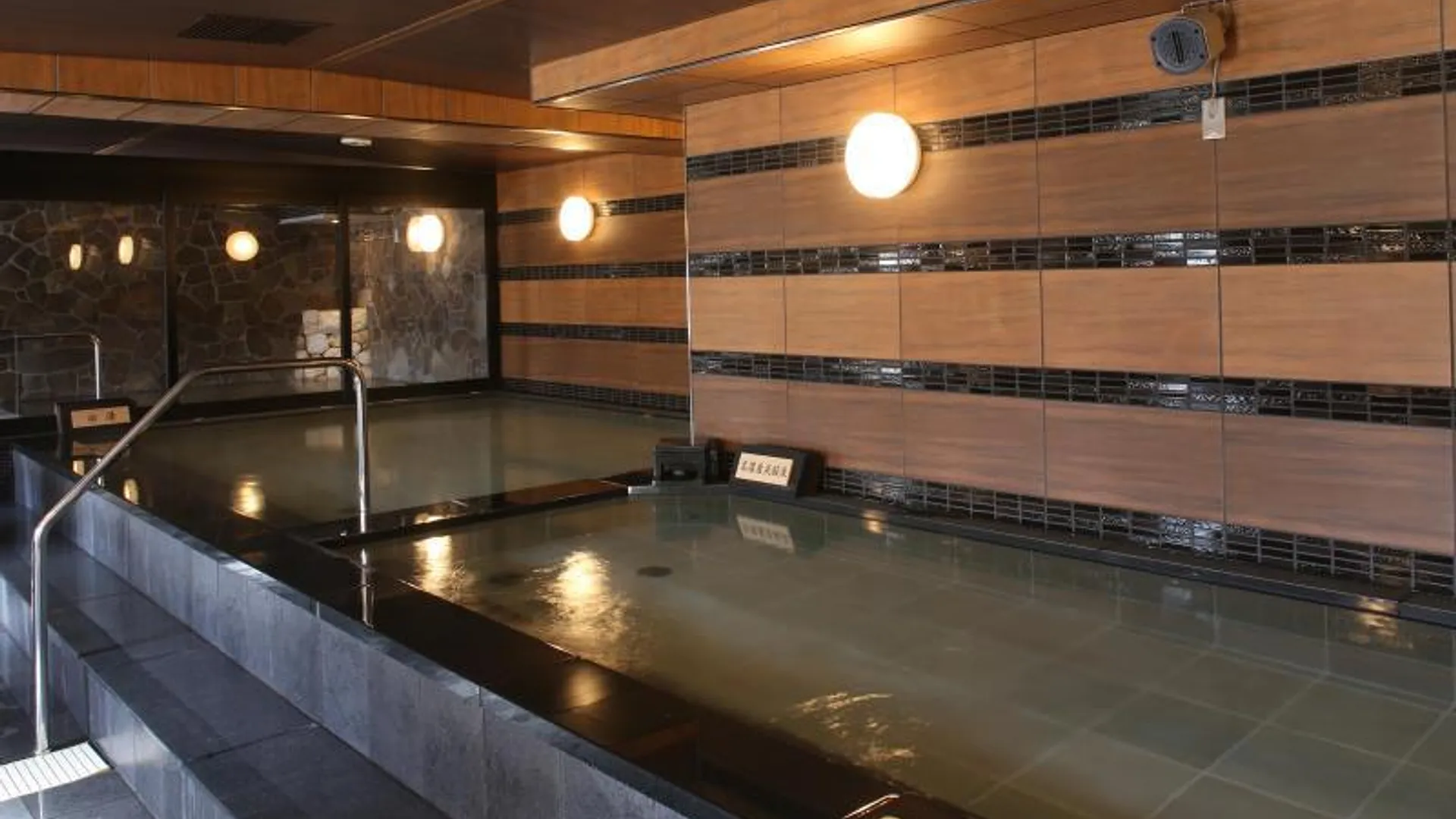 고베 고베 포트 타워 호텔 - 나고미 노 유야도 4성급 호텔 수영장