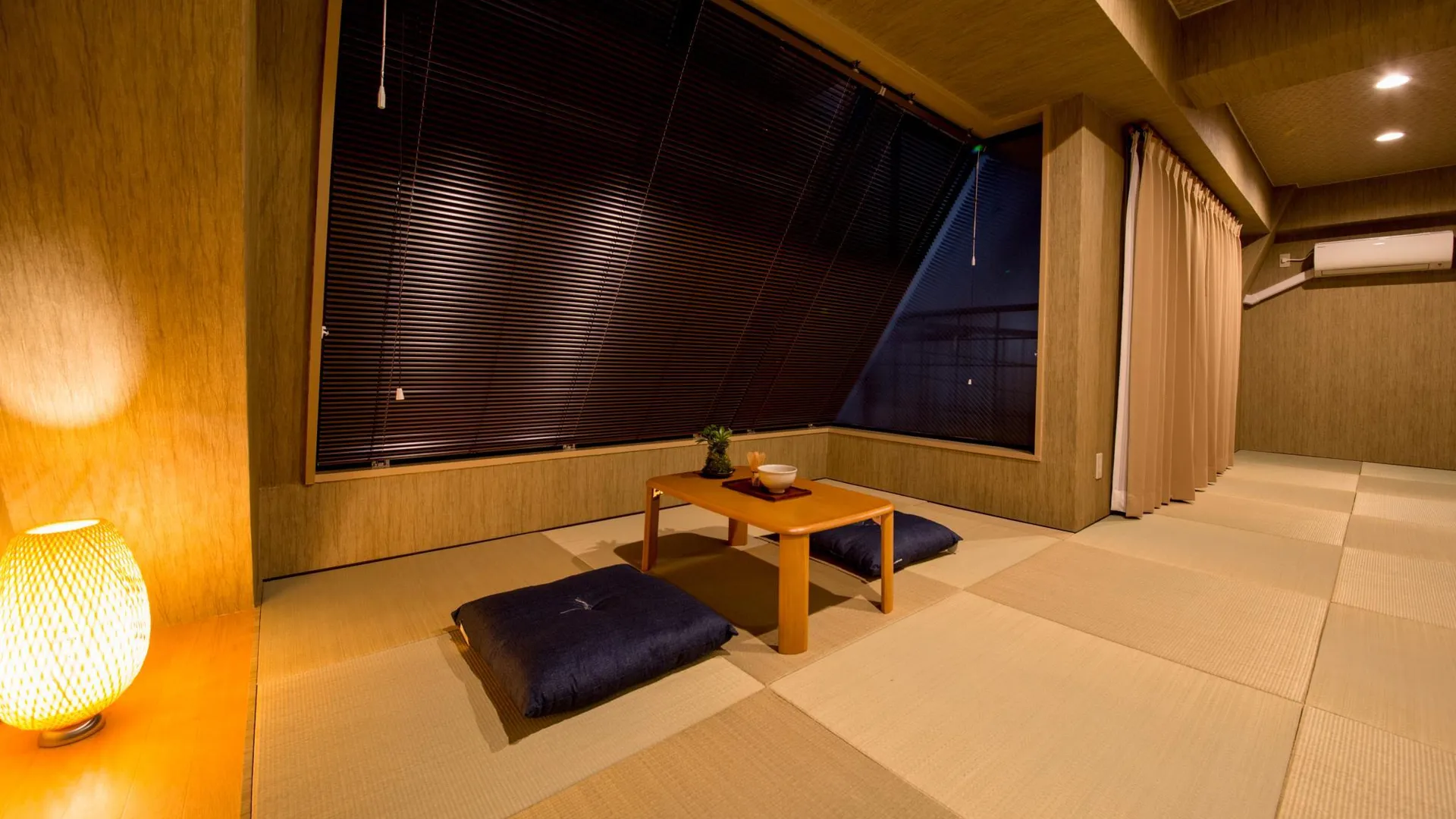 오사카 호텔 코코데 플러스 2성급 호텔 스위트룸