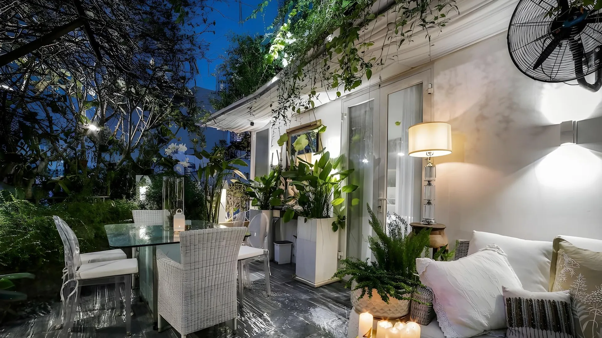 호치민 베드 인 타운 사이공 3성급 호텔 외관