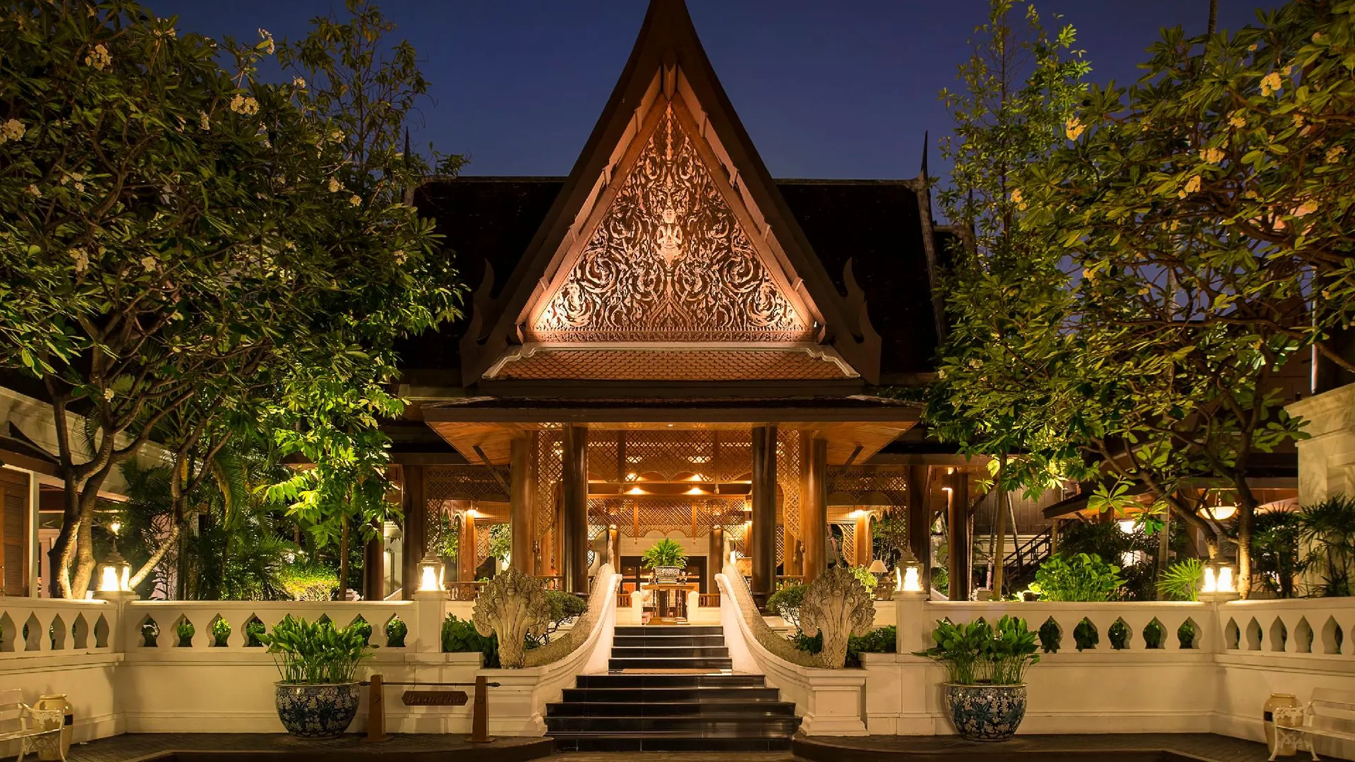 방콕 데이비스 타이 하우스 4성급 호텔 수영장