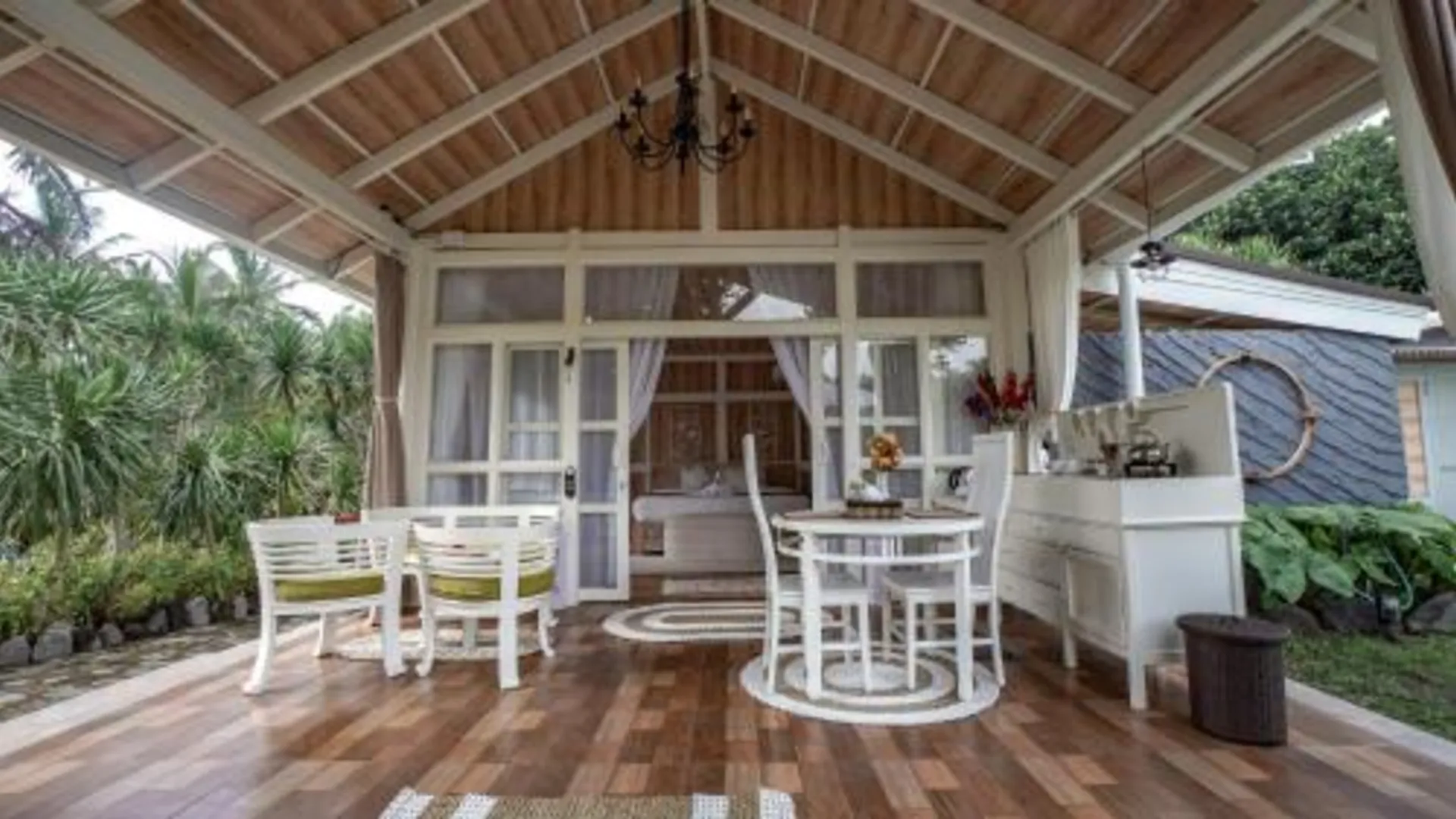 발리 The River Island Sidemen 호텔 객실