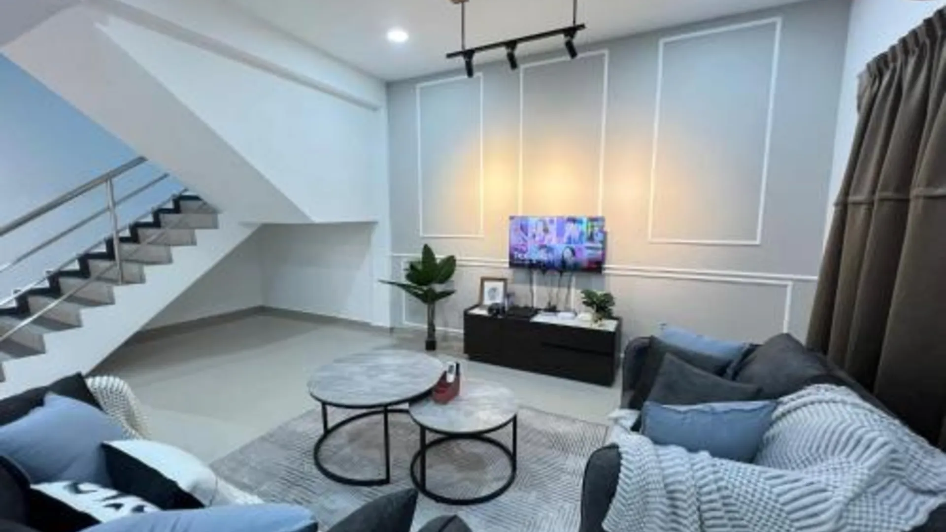 쿠안탄 쿠안탄 시티의 아파트먼트 (230m², 침실 4개, 프라이빗 욕실 3개) 4성급 게스트하우스 객실