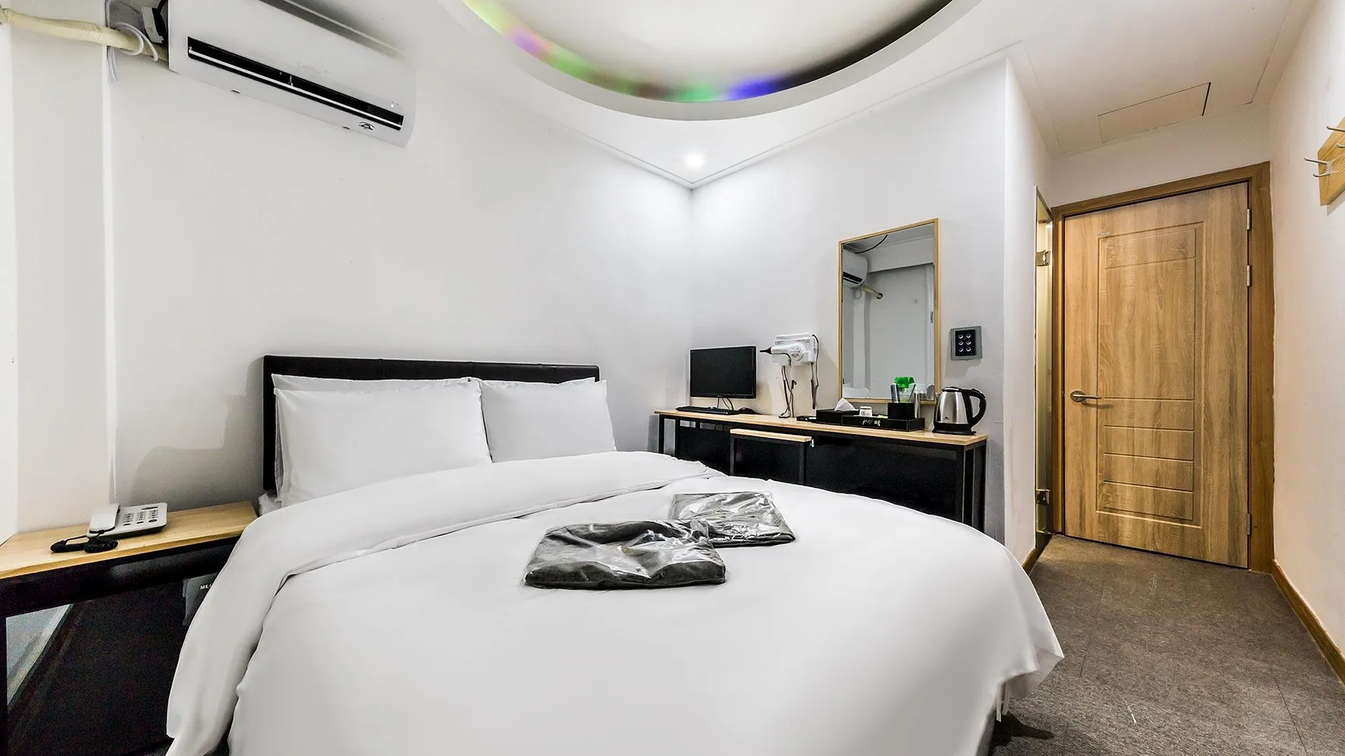 서울 신사 짝 2성급 호텔 스위트룸