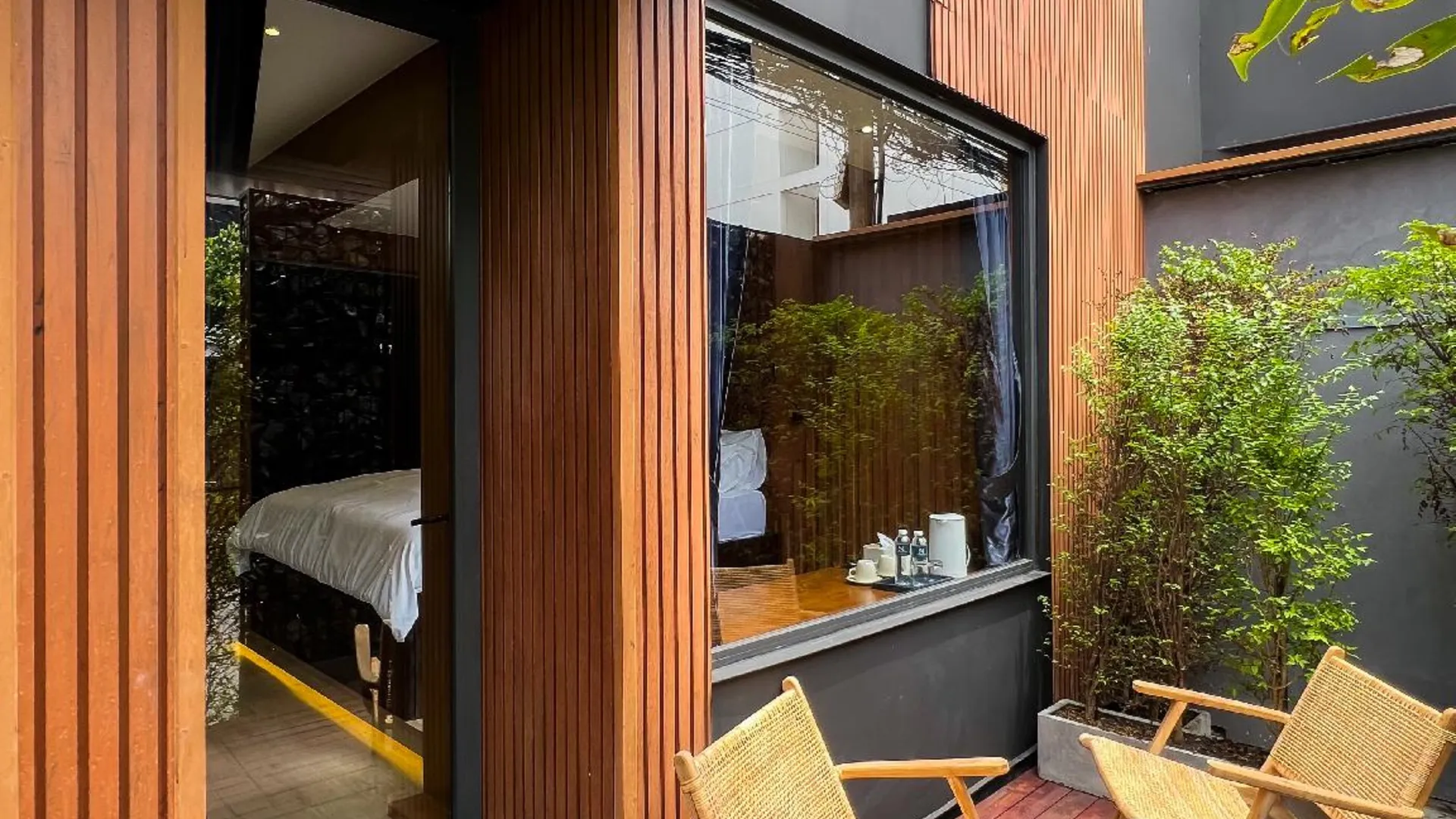 방콕 더 놈 호텔 3성급 호텔 외관