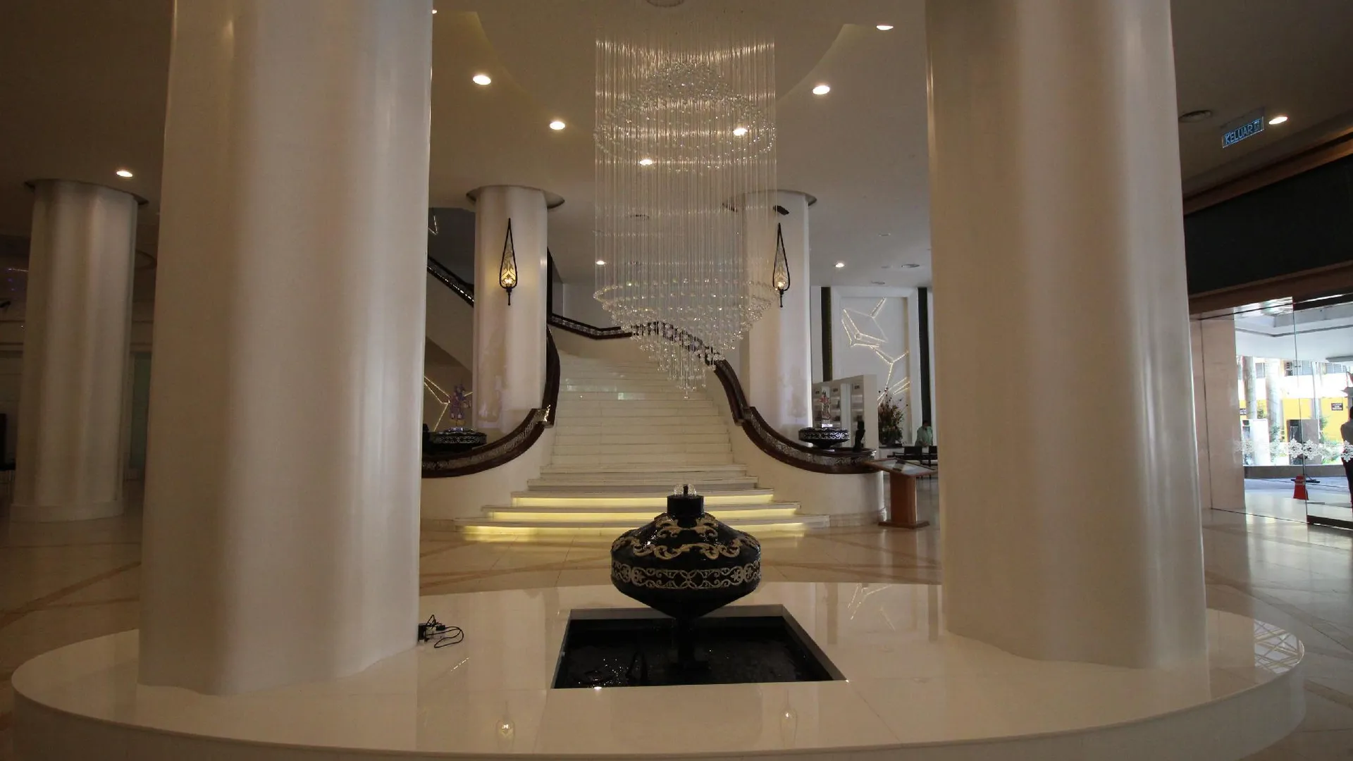 코타바루 그랜드 리버뷰 호텔 4성급 호텔 로비