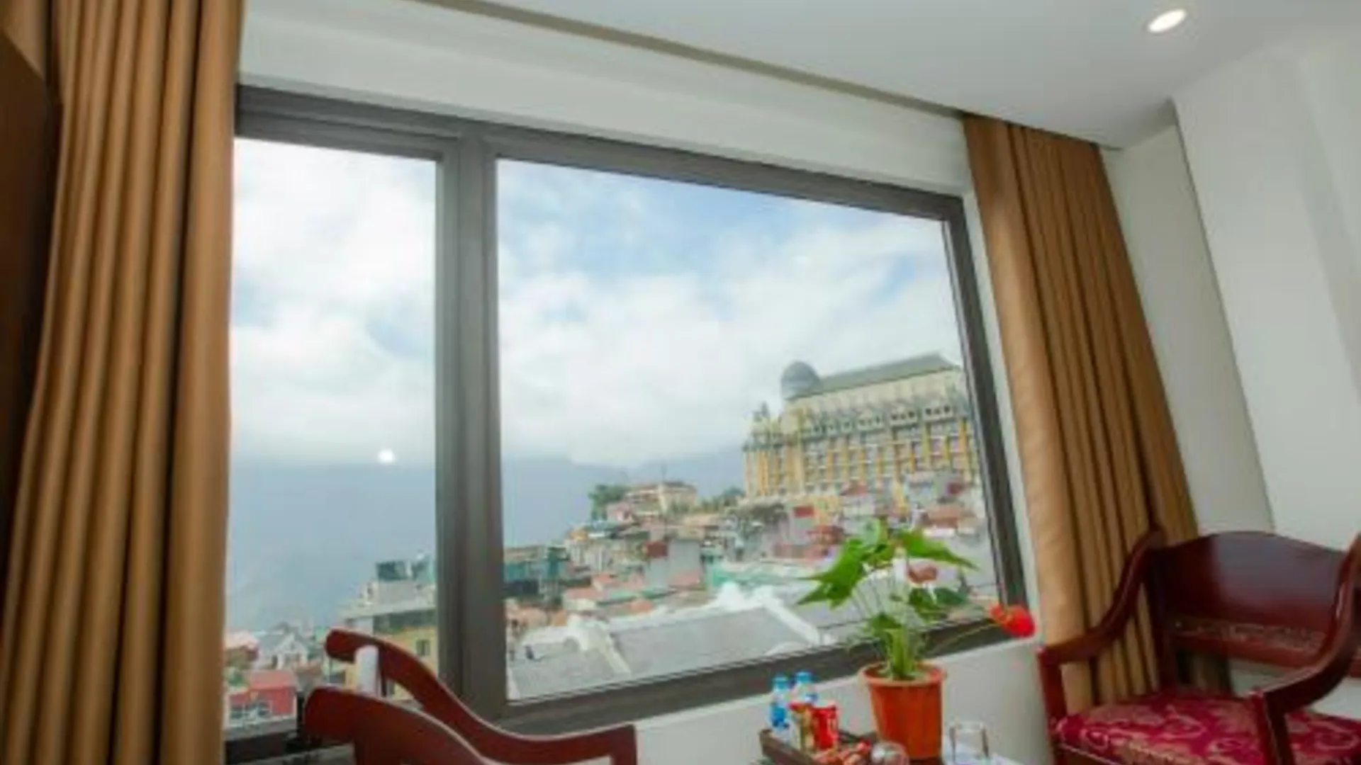 사파 사파 킹 호텔 - 흥 브엉 호텔 3성급 호텔 로비