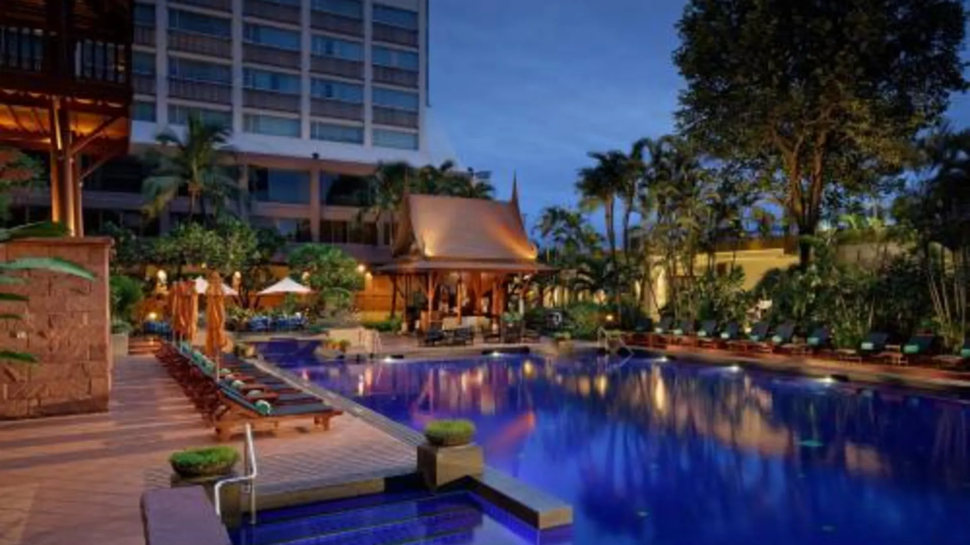 방콕 라마다 플라자 바이 윈덤 방콕 메남 리버사이드 5성급 호텔 로비