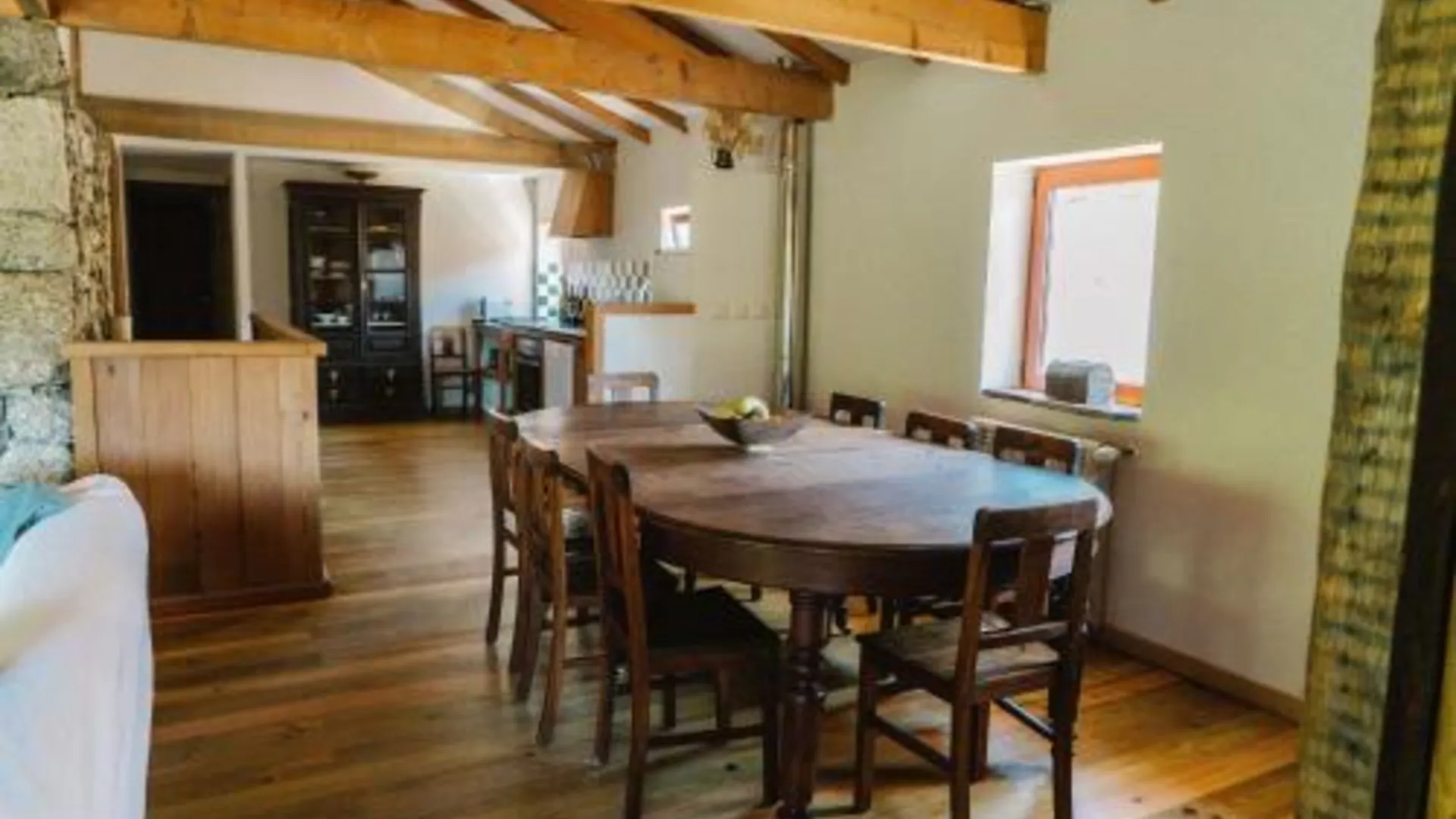 카비세라즈 데 바스토 킨타 두 하포지뉴 5성급 호텔 수영장