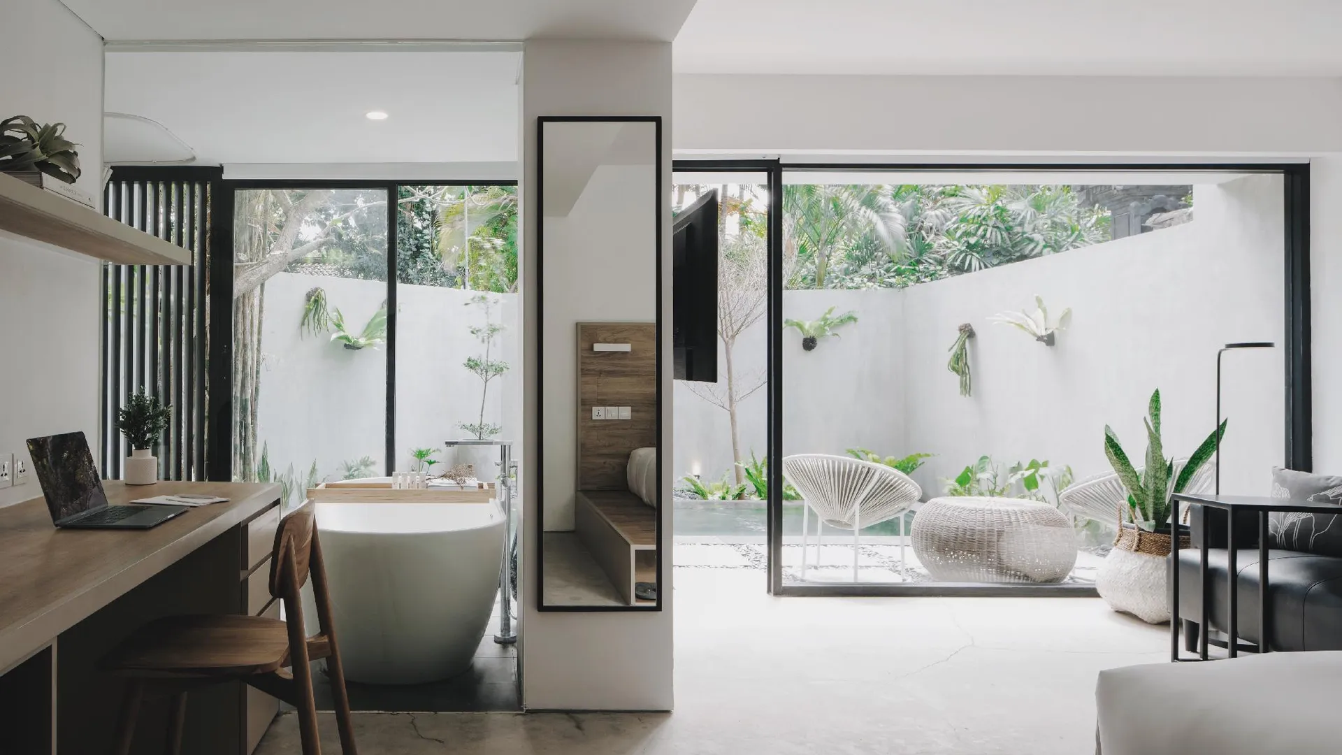 발리 로이즈 인 발리 4성급 호텔 스위트룸