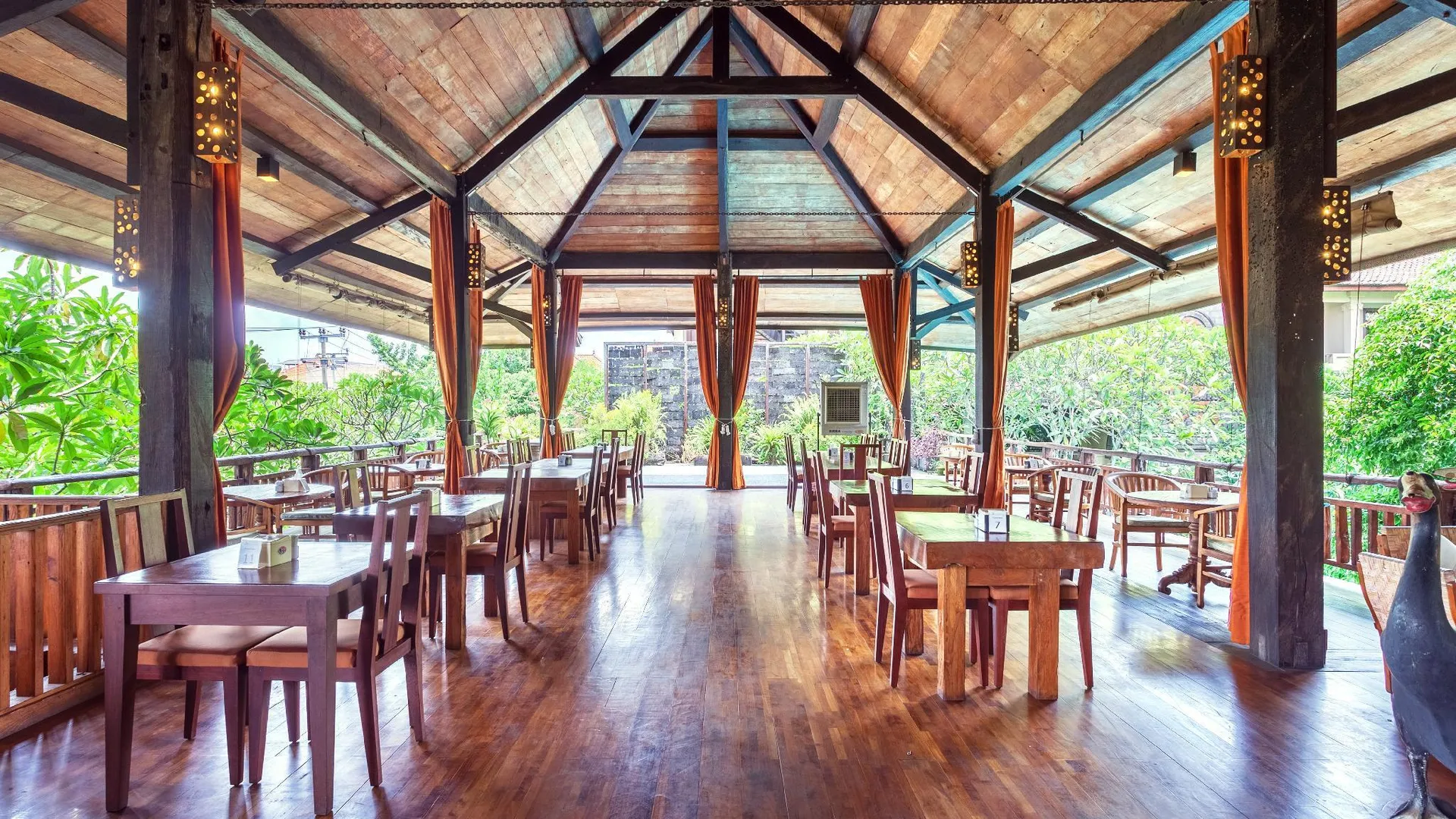 발리 퓨리 밤부 호텔 3성급 호텔 외관