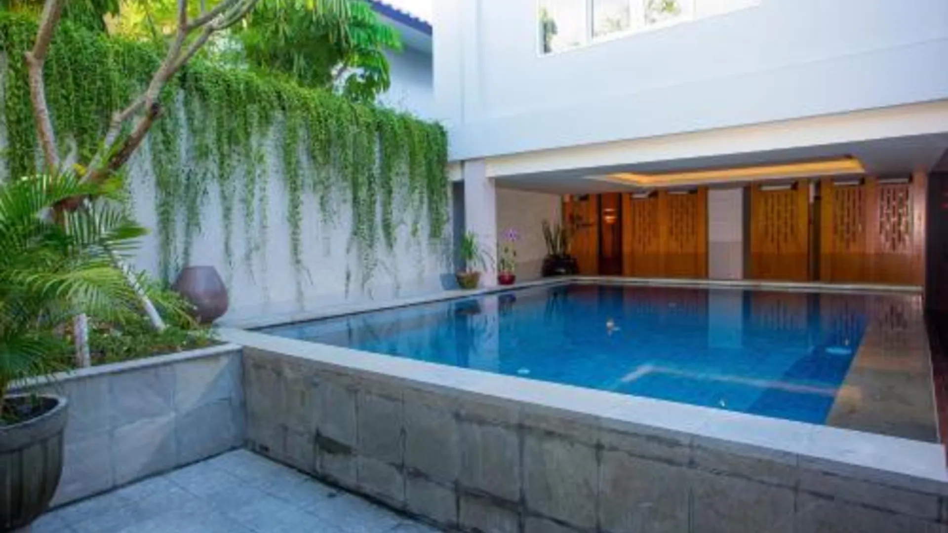 발리 마할락스미 부티크 호텔 4성급 호텔 수영장