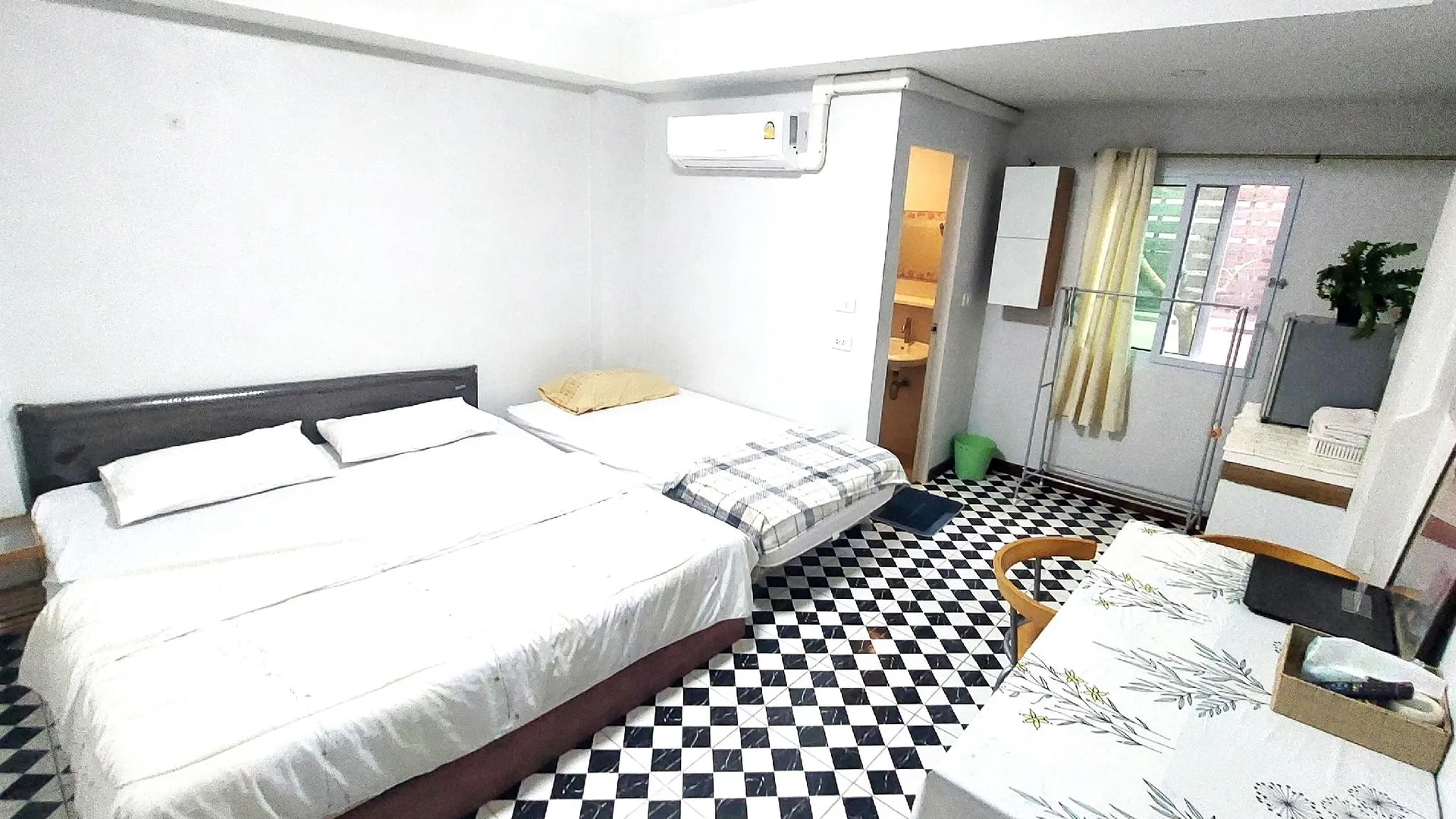 방콕 룩샤인 아파트먼트 2성급 호텔 스위트룸