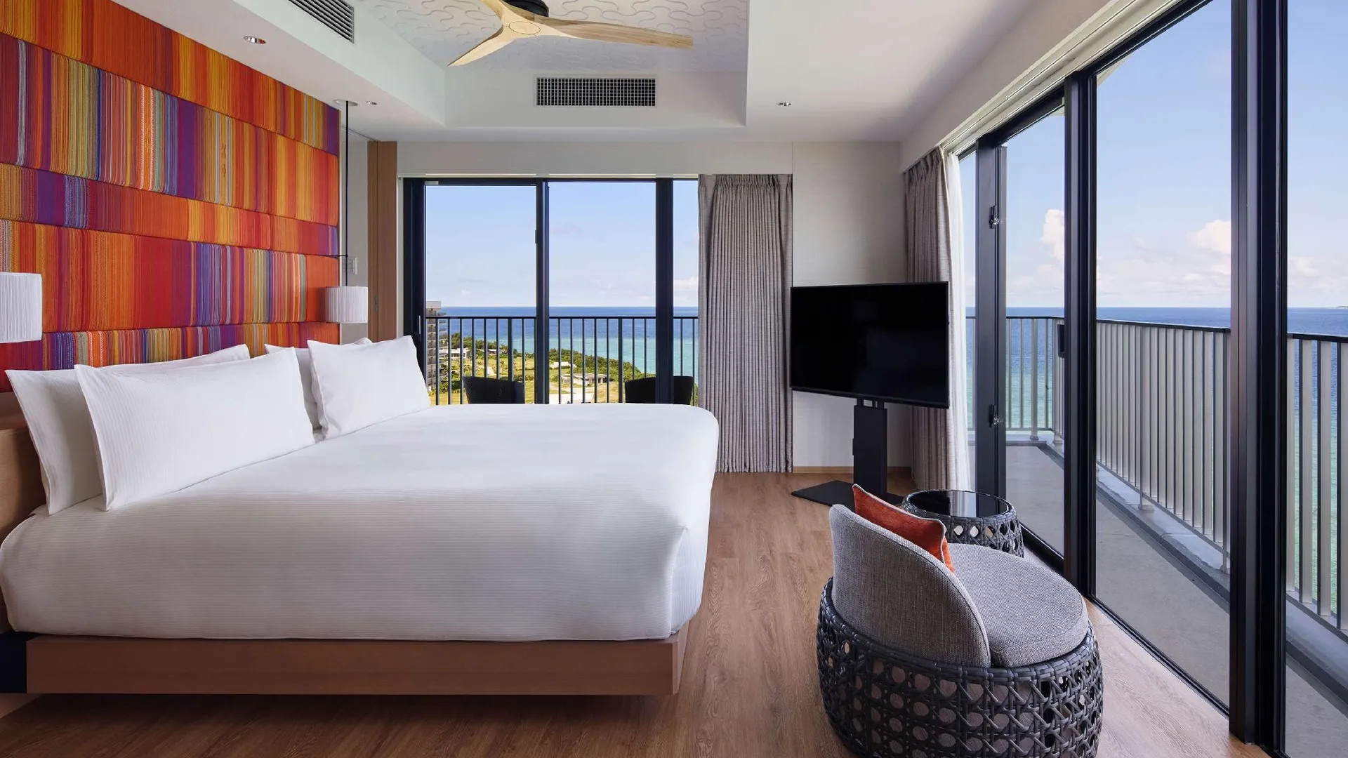 오키나와 본섬 힐튼 클럽 더 비치 리조트 세소코 3성급 호텔 스위트룸