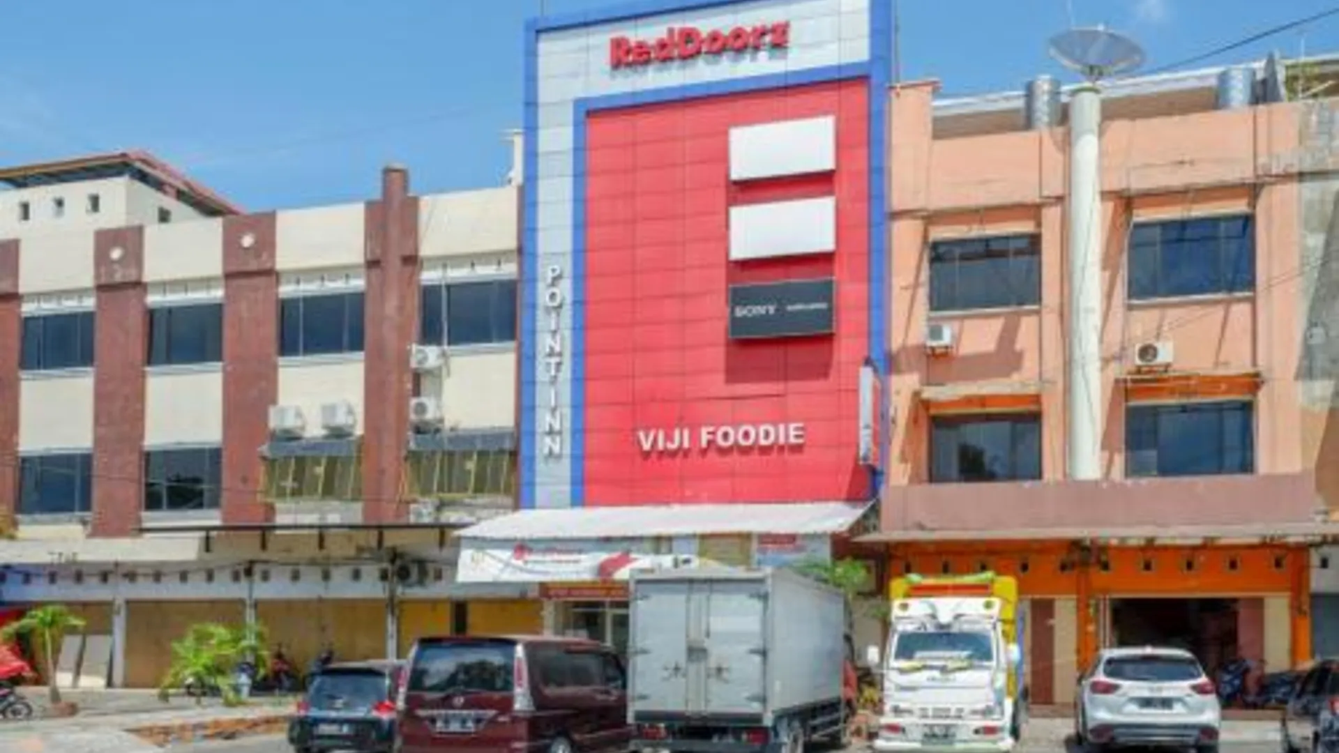 마카사르 레드도어즈 플러스 앳 로사리 마카사르 3성급 호텔 로비