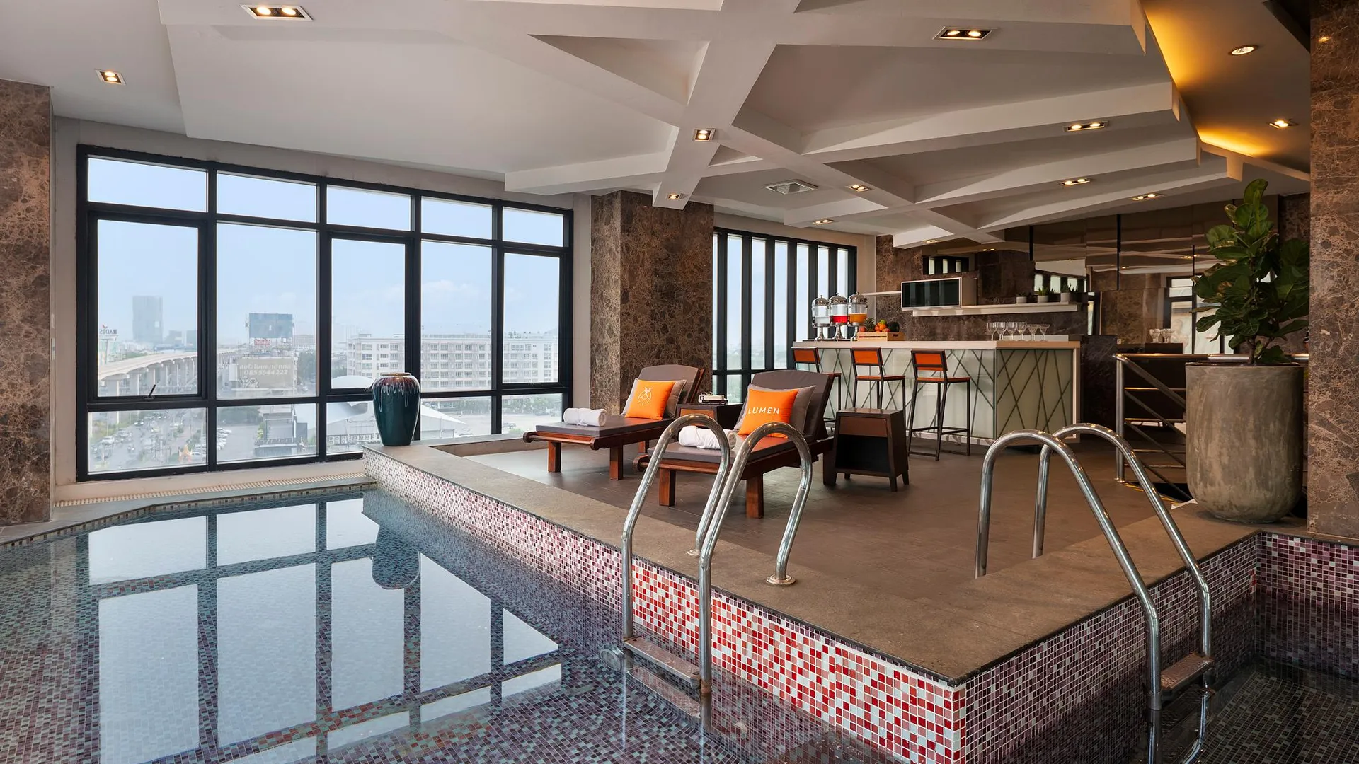 방콕 루멘 방콕 스리나카린 4성급 호텔 레스토랑