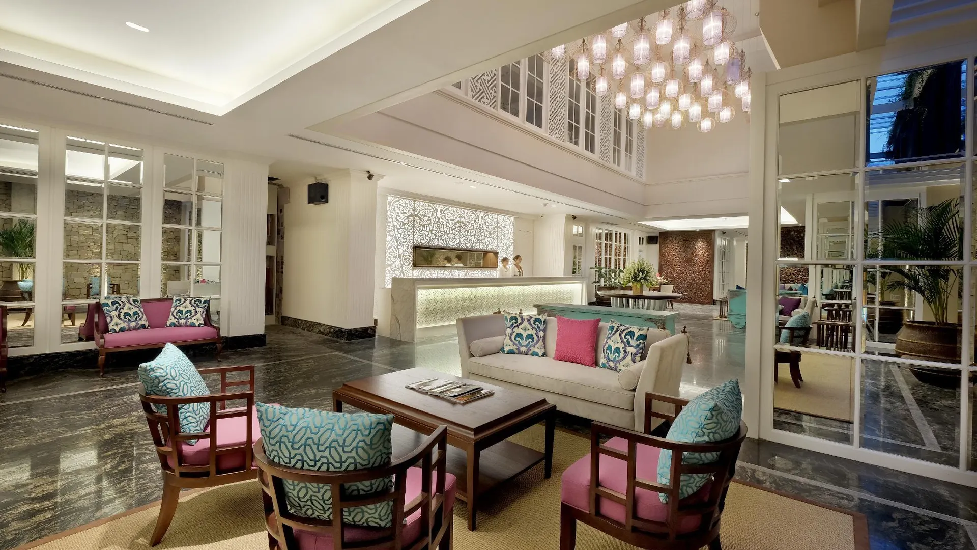 발리 잠불루욱 오세아노 스미냑 호텔 5성급 호텔 수영장