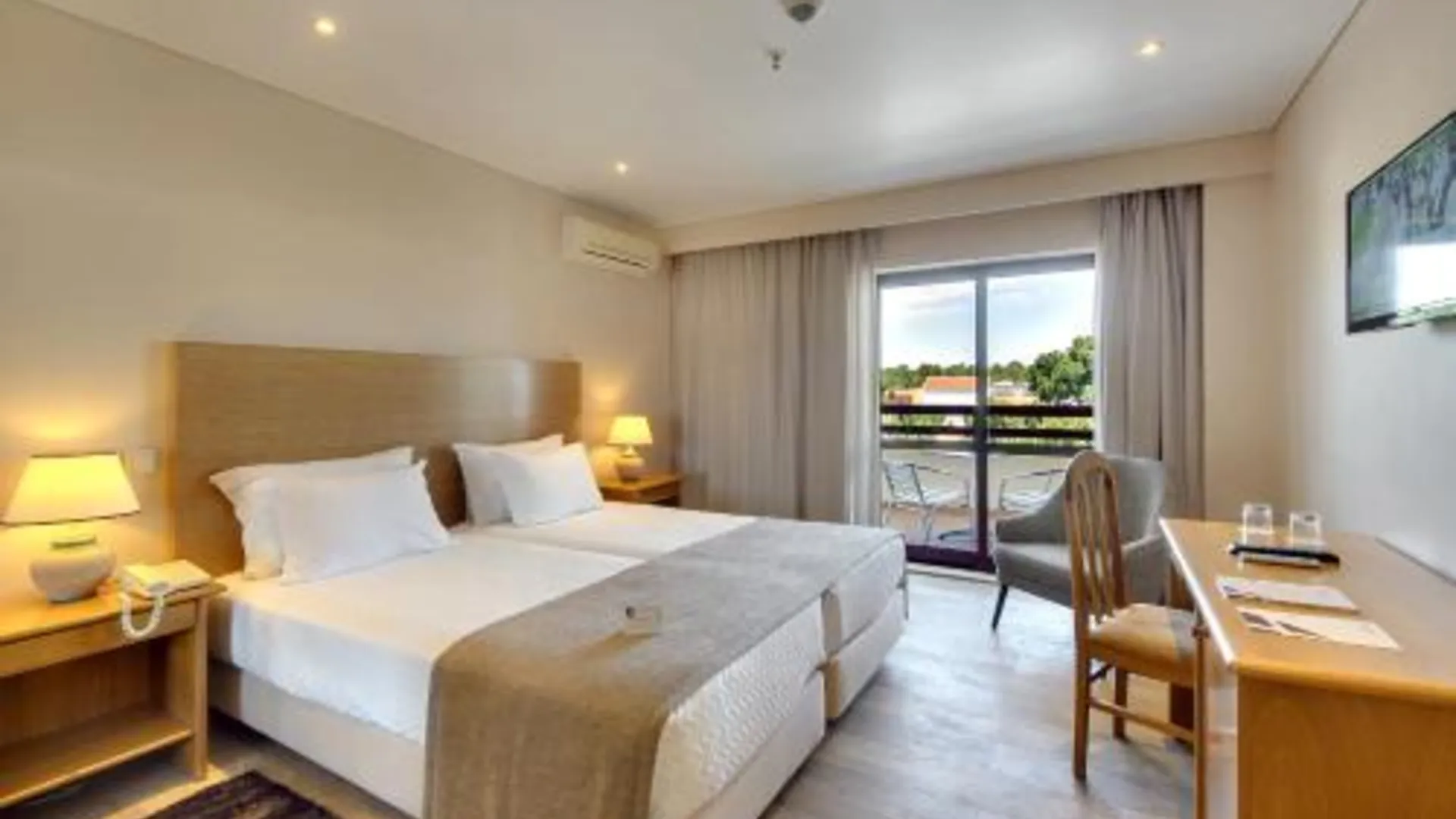 빌라 레알 데 산토 안토니오 Hotel Alba 4성급 호텔 스위트룸