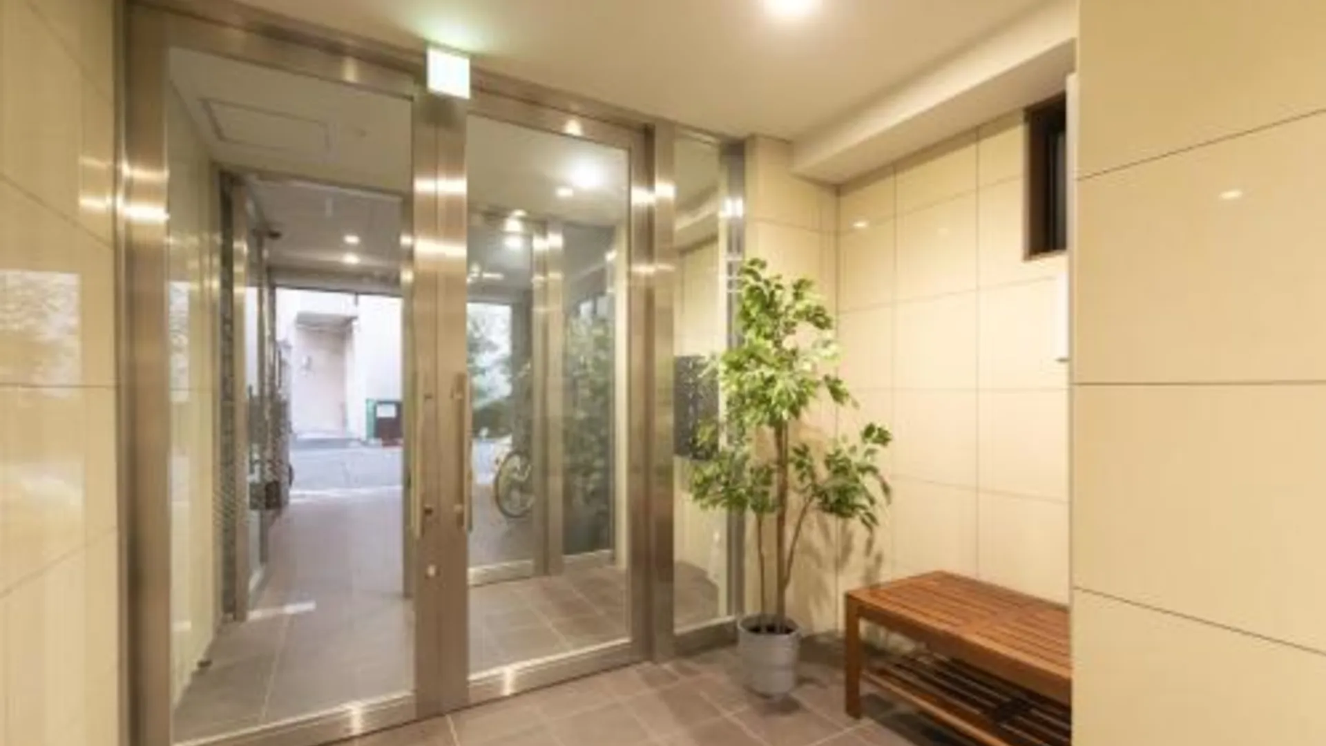 오사카 Unizen大国町店 4성급 싱글룸 레스토랑