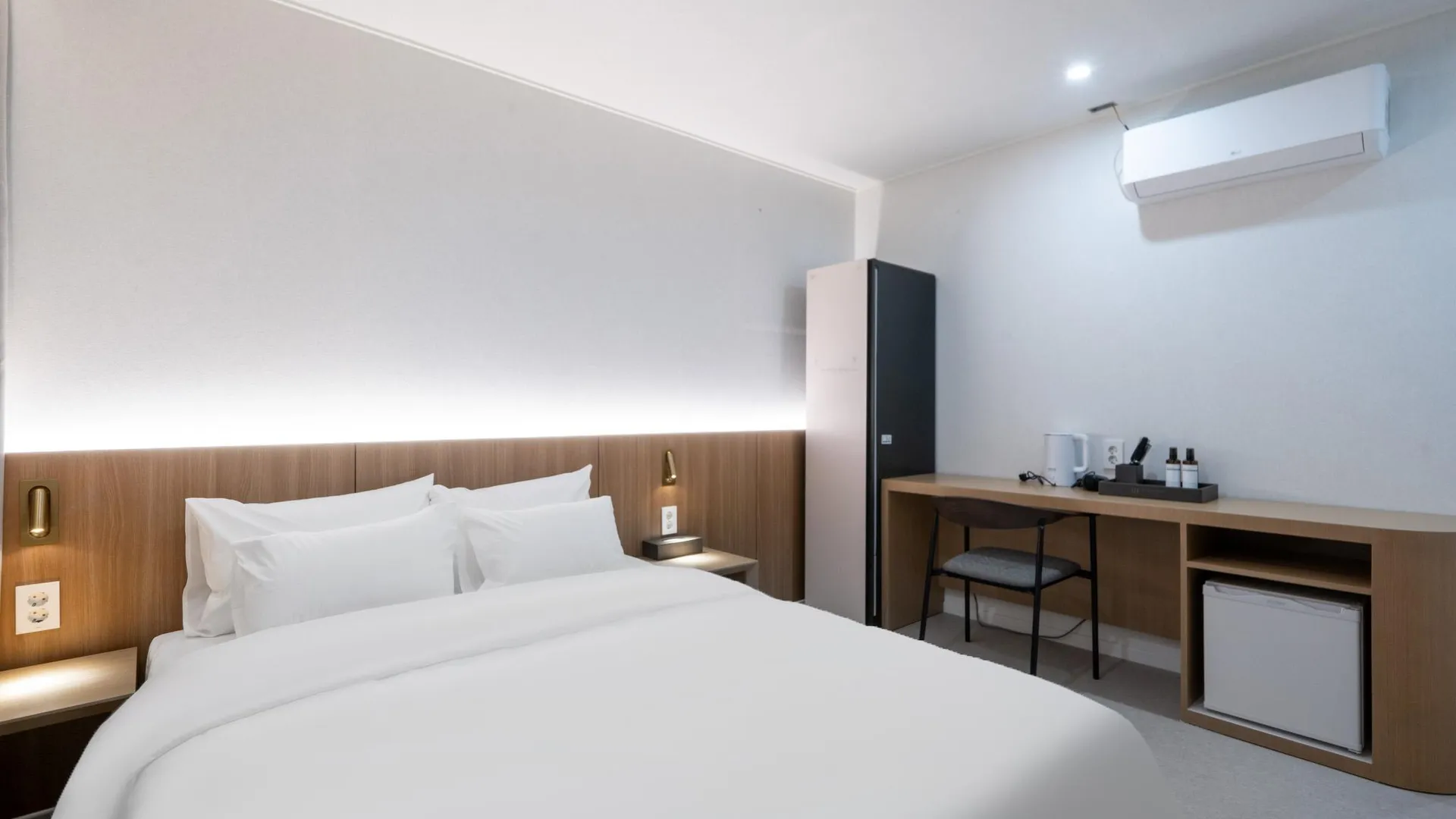 충주 충주 H Avenue 에이치에비뉴 충주역점 2성급 호텔 스위트룸