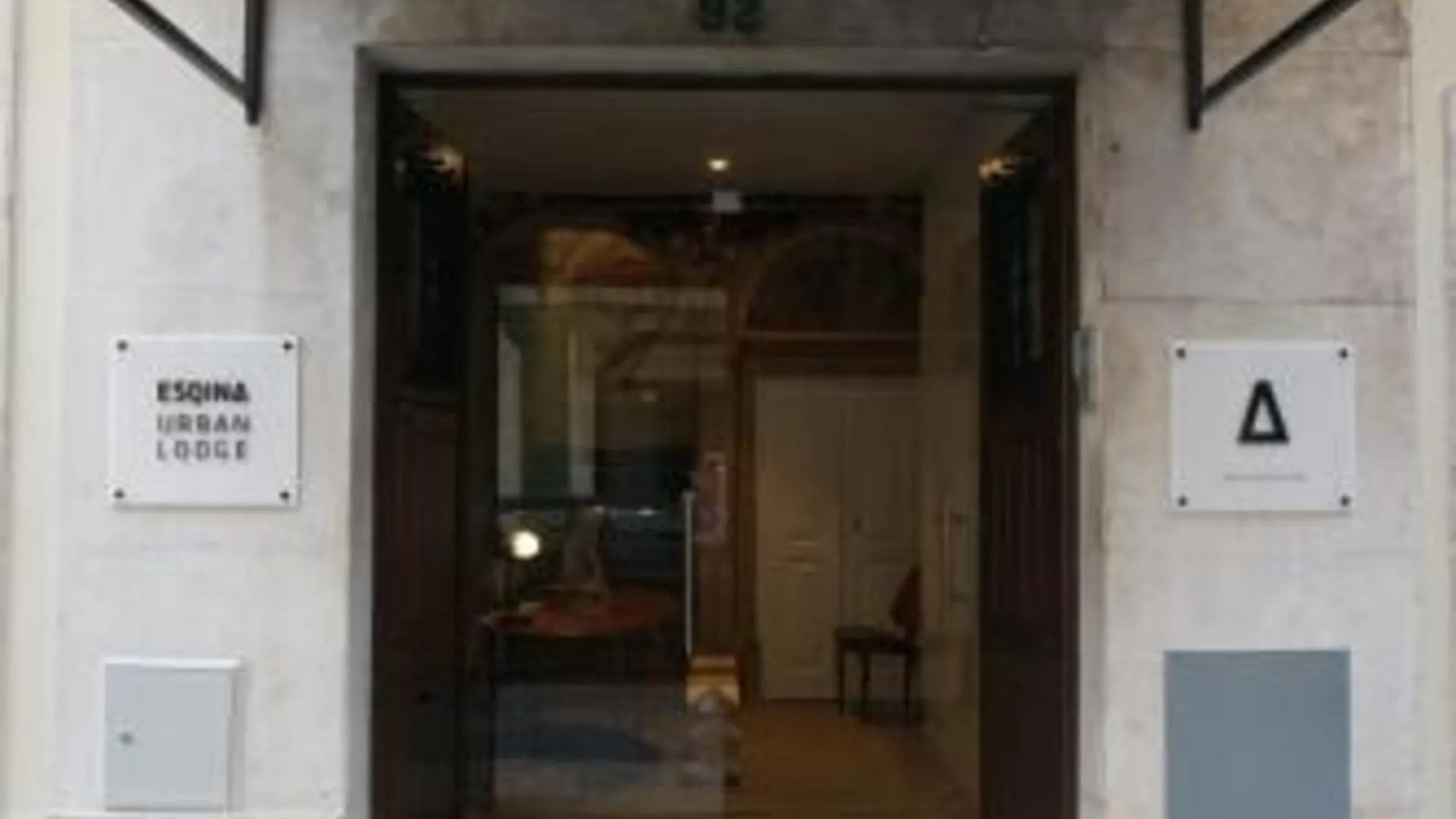 리스본 에스키나 어반 로지 3성급 호텔 수영장