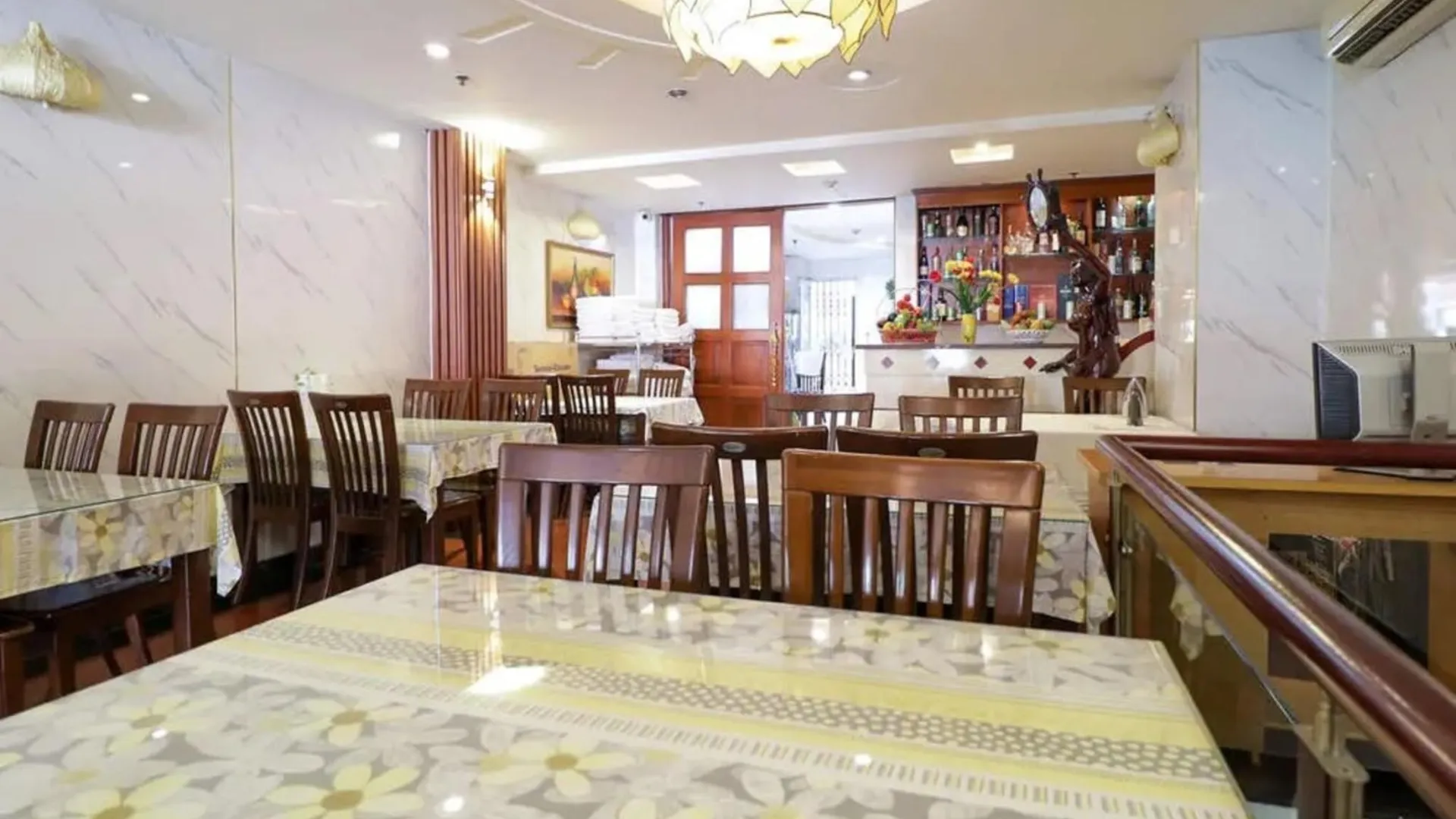 호치민 킴 둥 호텔 쩐 쾅 카이 2성급 호텔 레스토랑