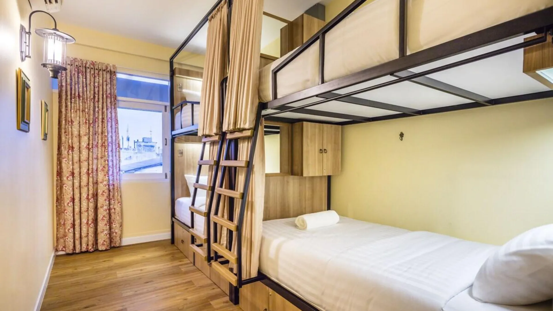 방콕 라문 비빗 3성급 호텔 스위트룸