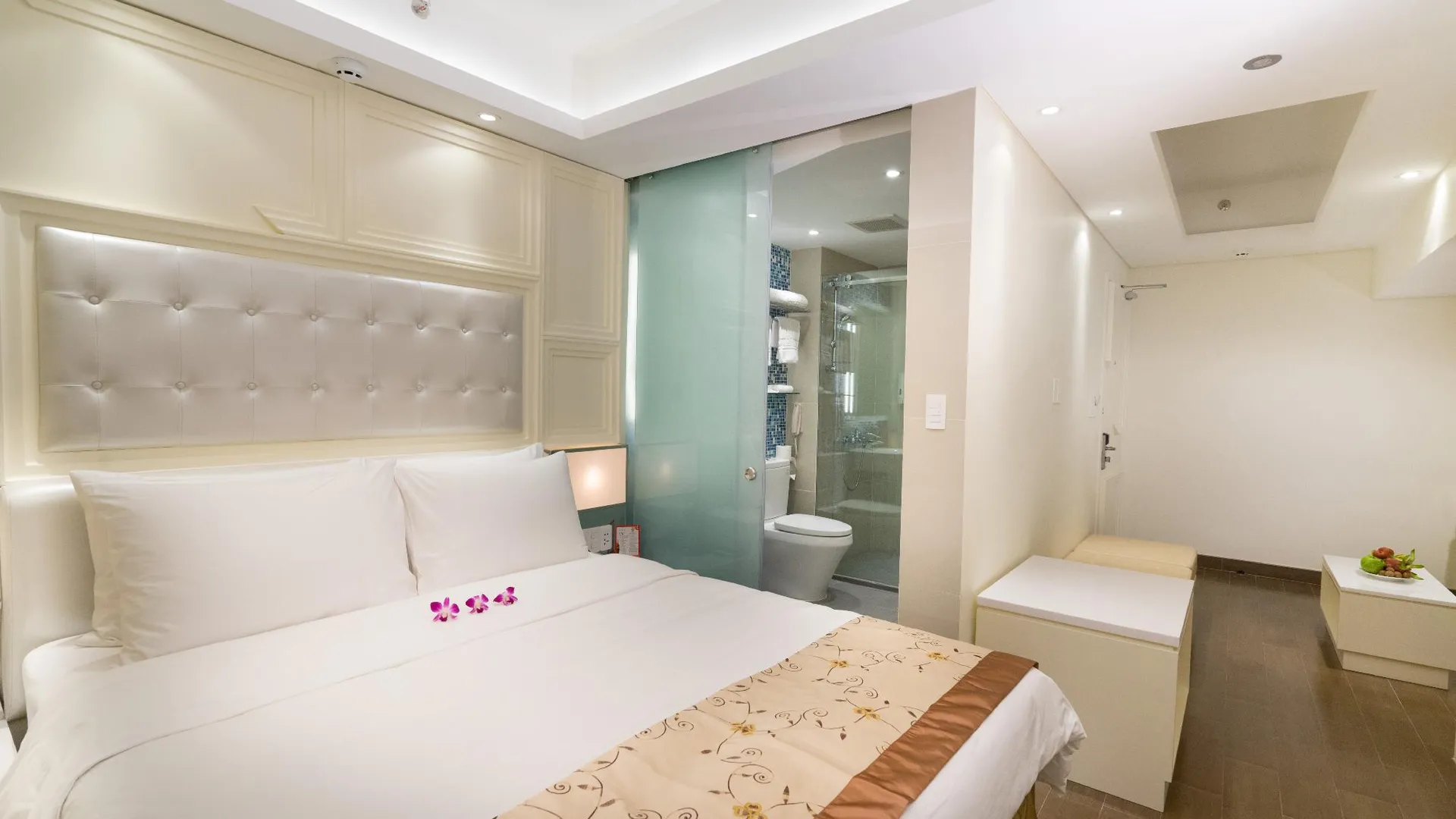 호치민 엠프레스 호텔 2성급 호텔 스위트룸