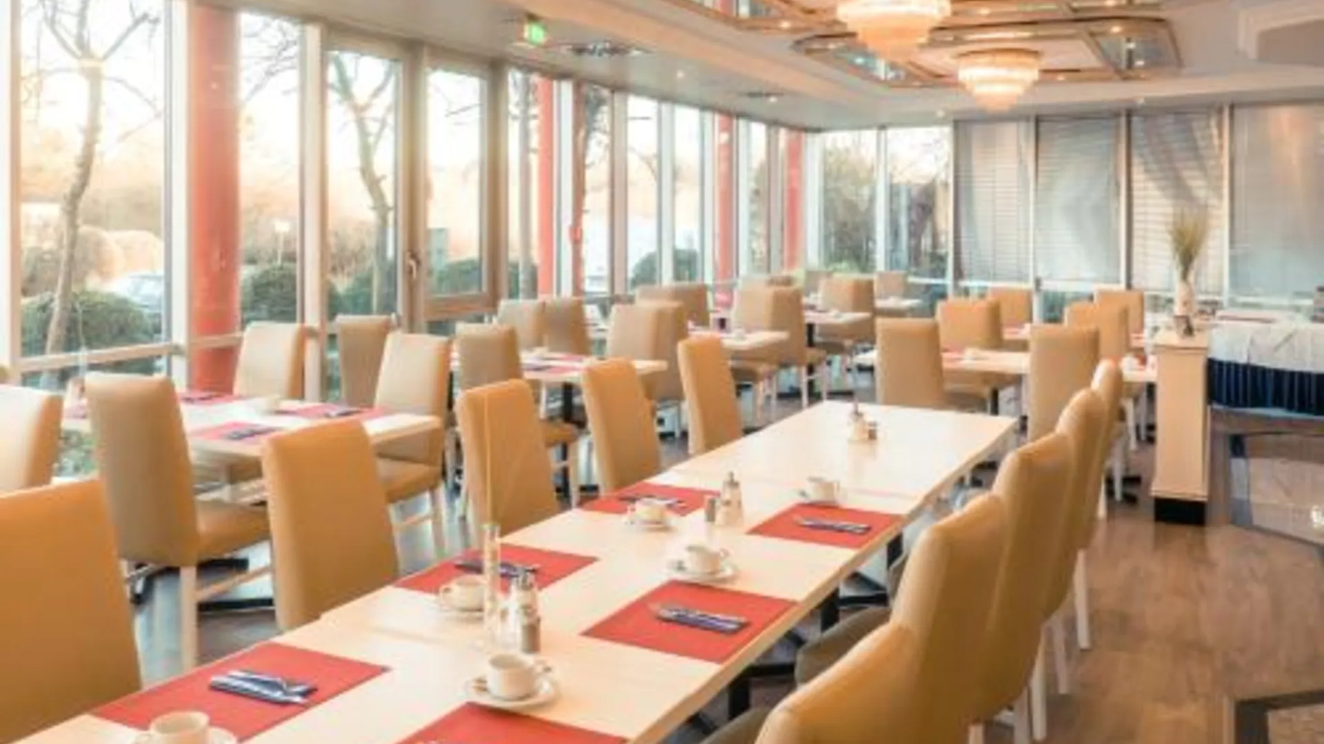 진델핑겐 호텔 슈투트가르트 신델핀겐 시티 바이 튤립 인 4성급 호텔 레스토랑