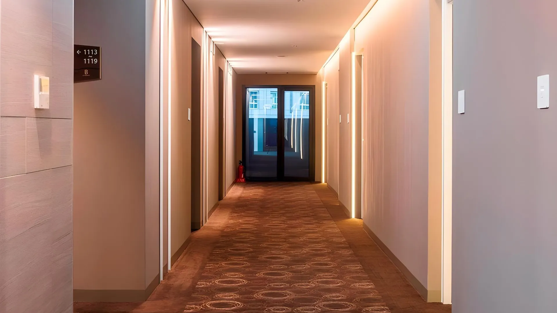 서울 더 퍼스트 스테이 호텔 4성급 호텔 수영장