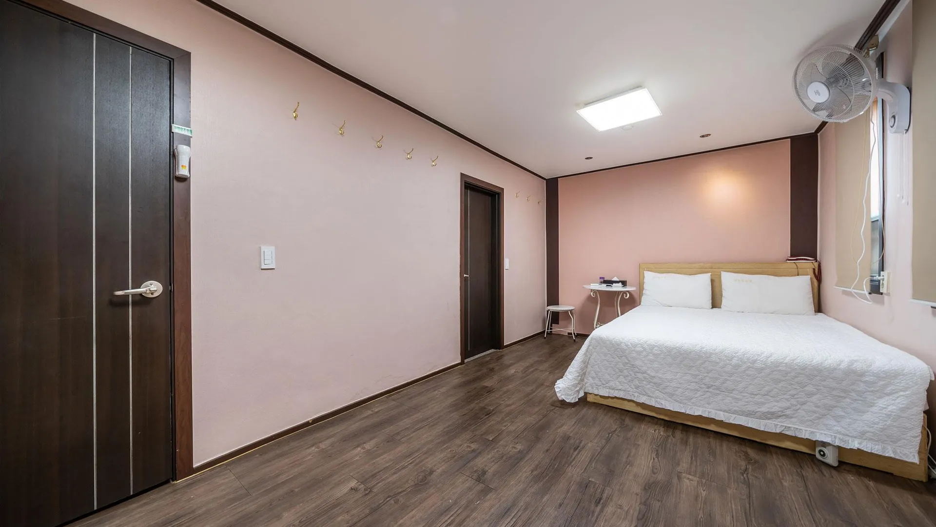 서울 서울대 쉐르빌 1성급 호텔 객실