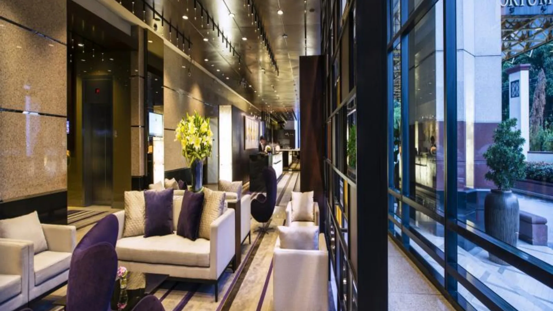 방콕 엠포리움 스위트 바이 차트리움 5성급 호텔 수영장