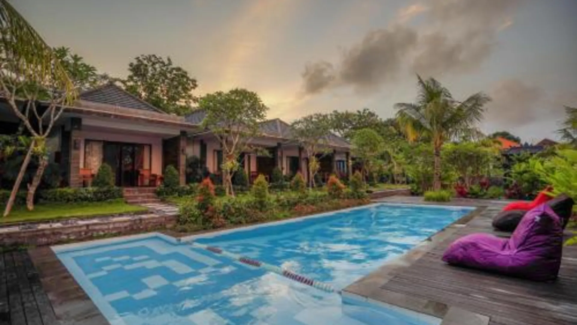 발리 칸차나 코티지스 3성급 호텔 로비