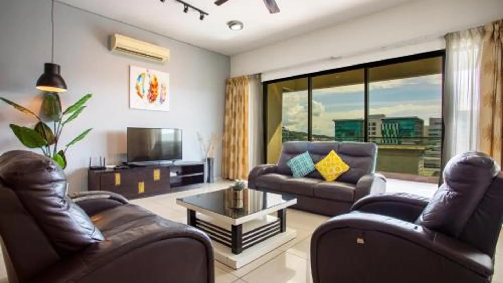 코타키나발루 AJ 스위트 앳 로프트 이마고 KK 4성급 게스트하우스 수영장