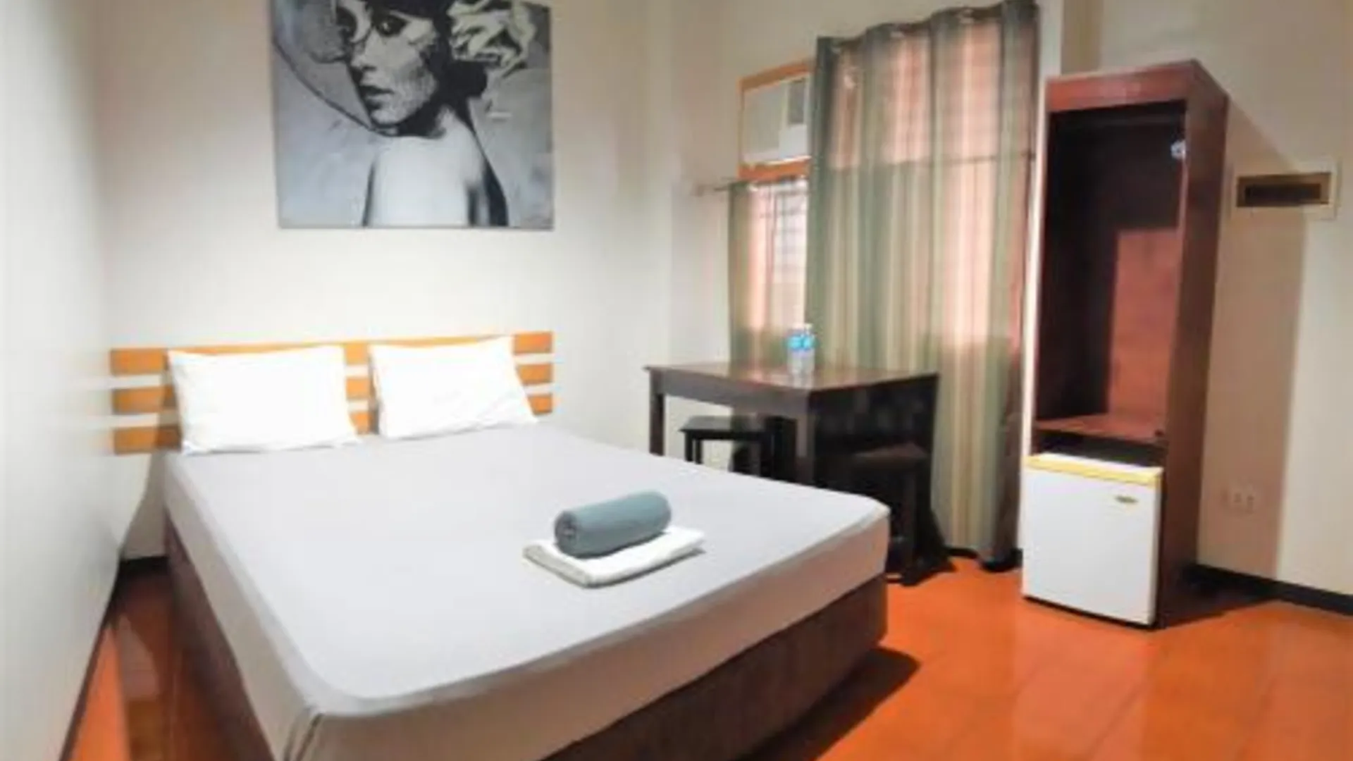 세부 호텔 캘리포니아 스위트 3성급 호텔 스위트룸