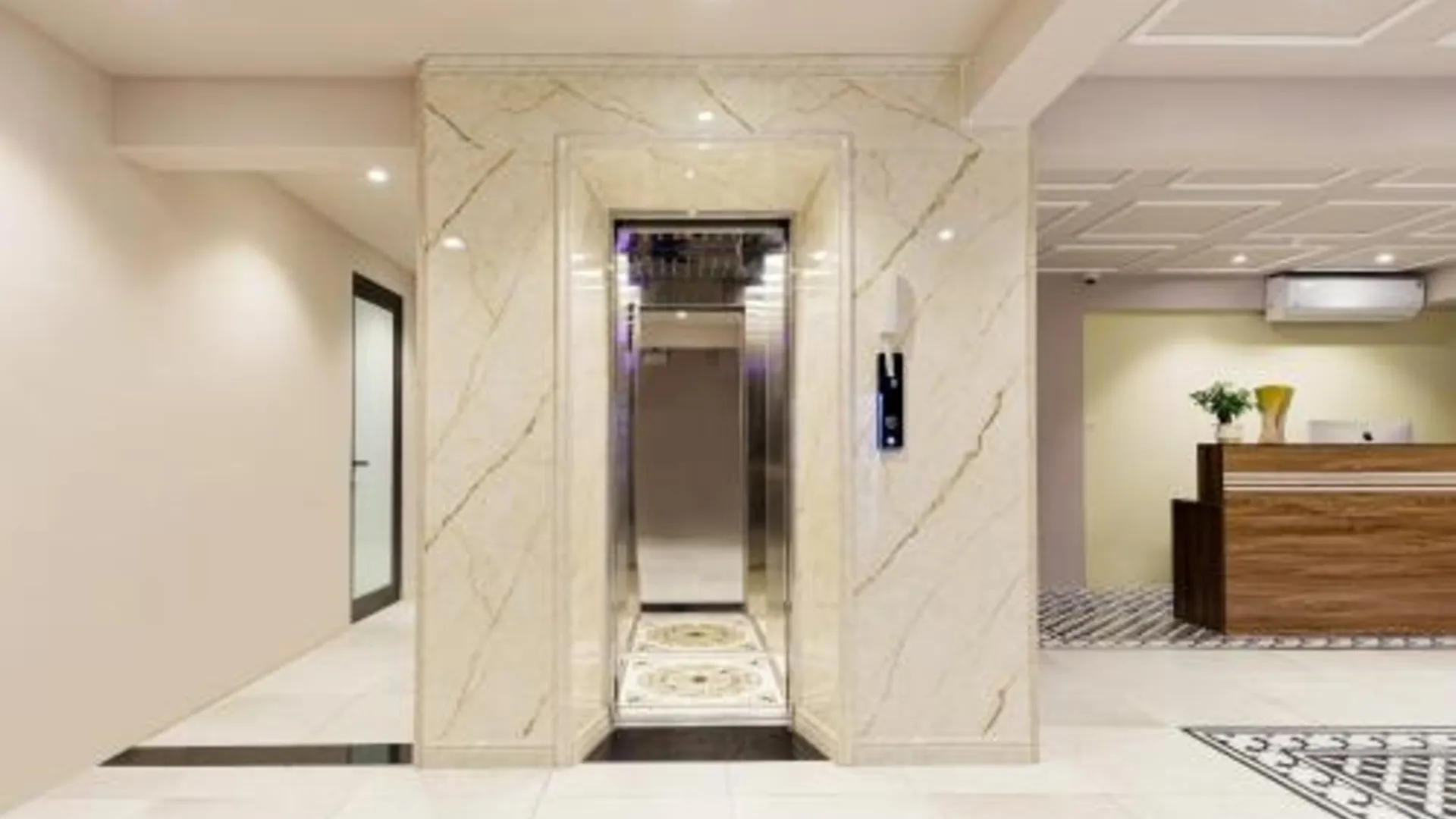 하노이 벨빌라 웨스트 레이크 하노이 근처, 쭉박 레이크 구 르 그랜드 - 더 센트럴 파크 3성급 호텔 외관