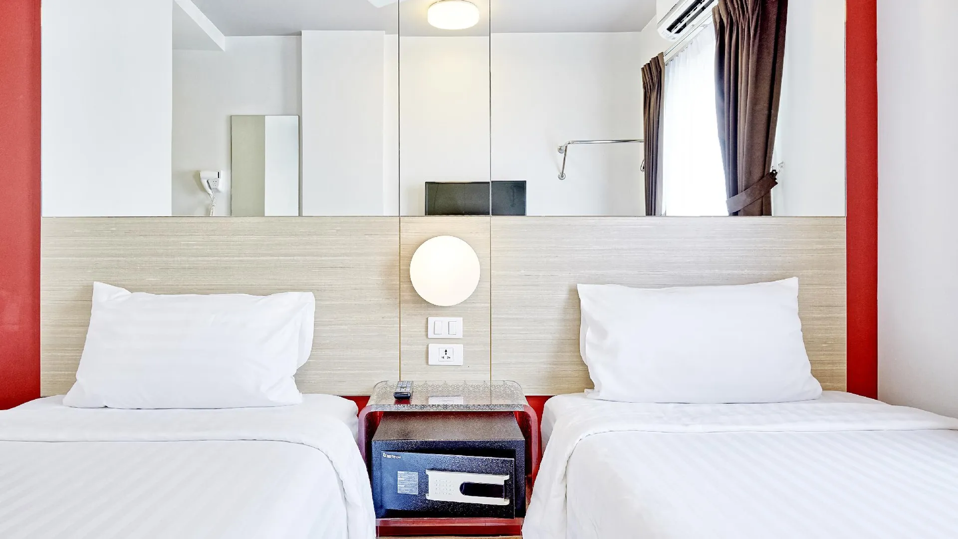 푸켓 이지 플래닛 푸켓, 파통 3성급 호텔 전망