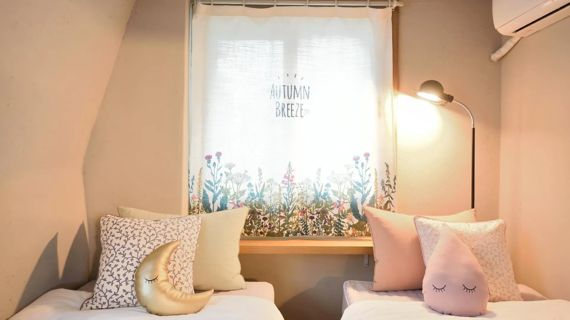 서울 더 원 호스텔 홍대 1성급 호텔 스위트룸