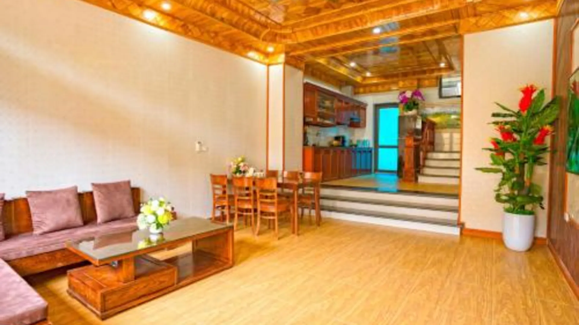 사파 언스 하우스 사파 - 오리지널 5베드룸 위드 마운틴뷰 4성급 게스트하우스 수영장