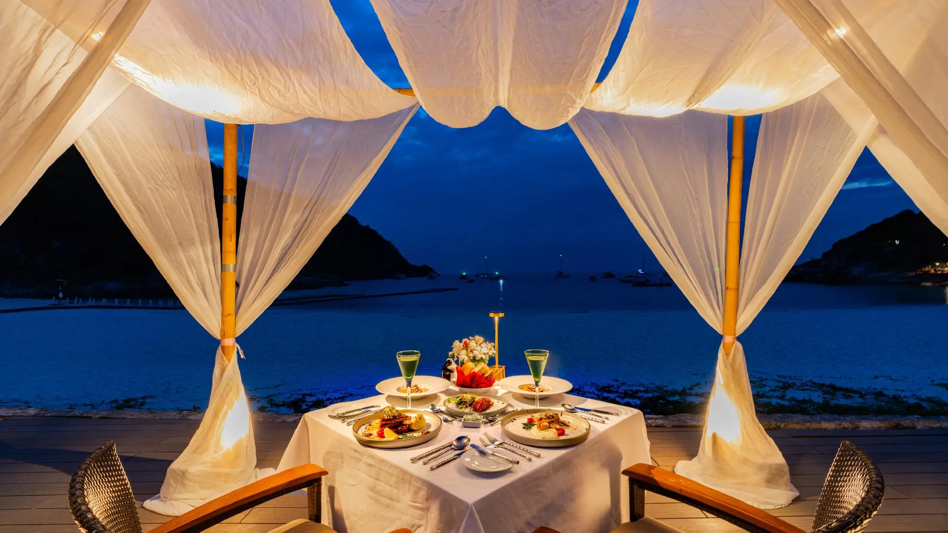 푸켓 더 라차 5성급 호텔 외관