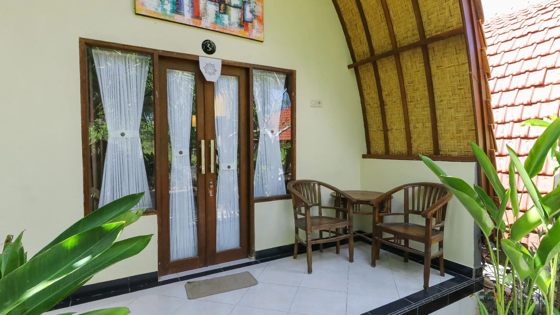 발리 라투 코티지 2성급 게스트하우스 객실