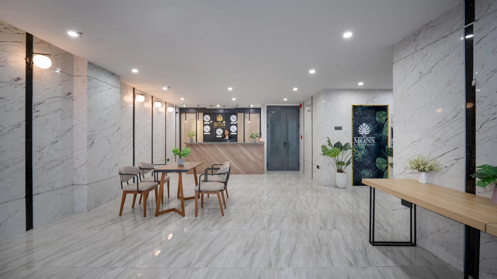 다낭 몬스 부티크 호텔 앤 아파트먼트 4성급 호텔 수영장