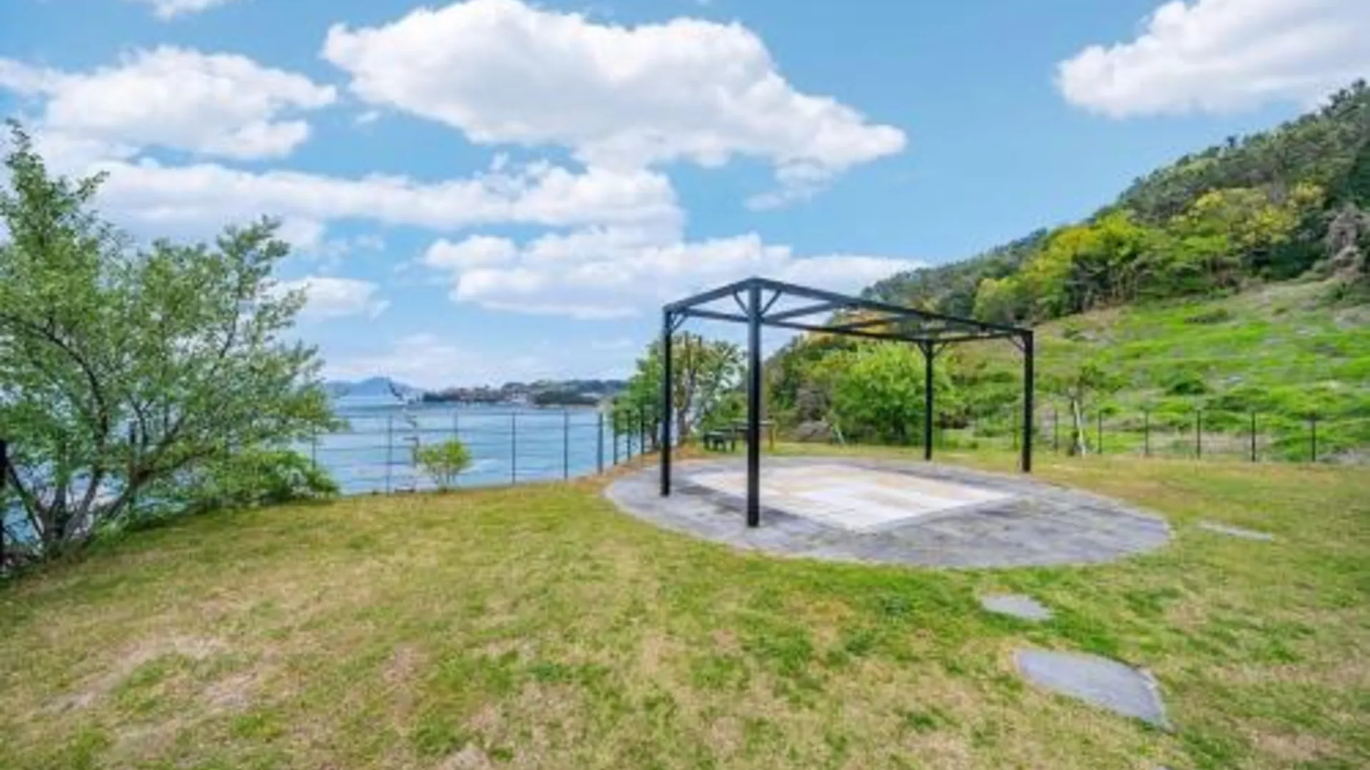 거제 생각속의 집 펜션 장목점 3성급 게스트하우스 레스토랑