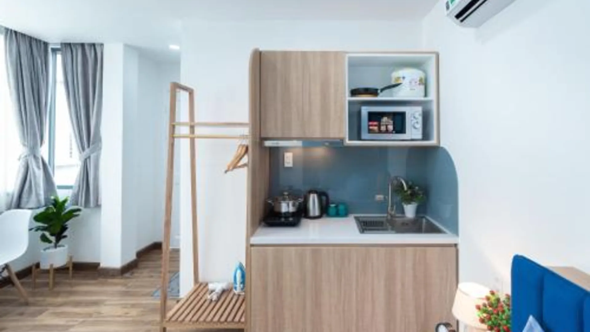 호치민 코즈룸 홈즈 차밍 코너 2 3성급 게스트하우스 수영장